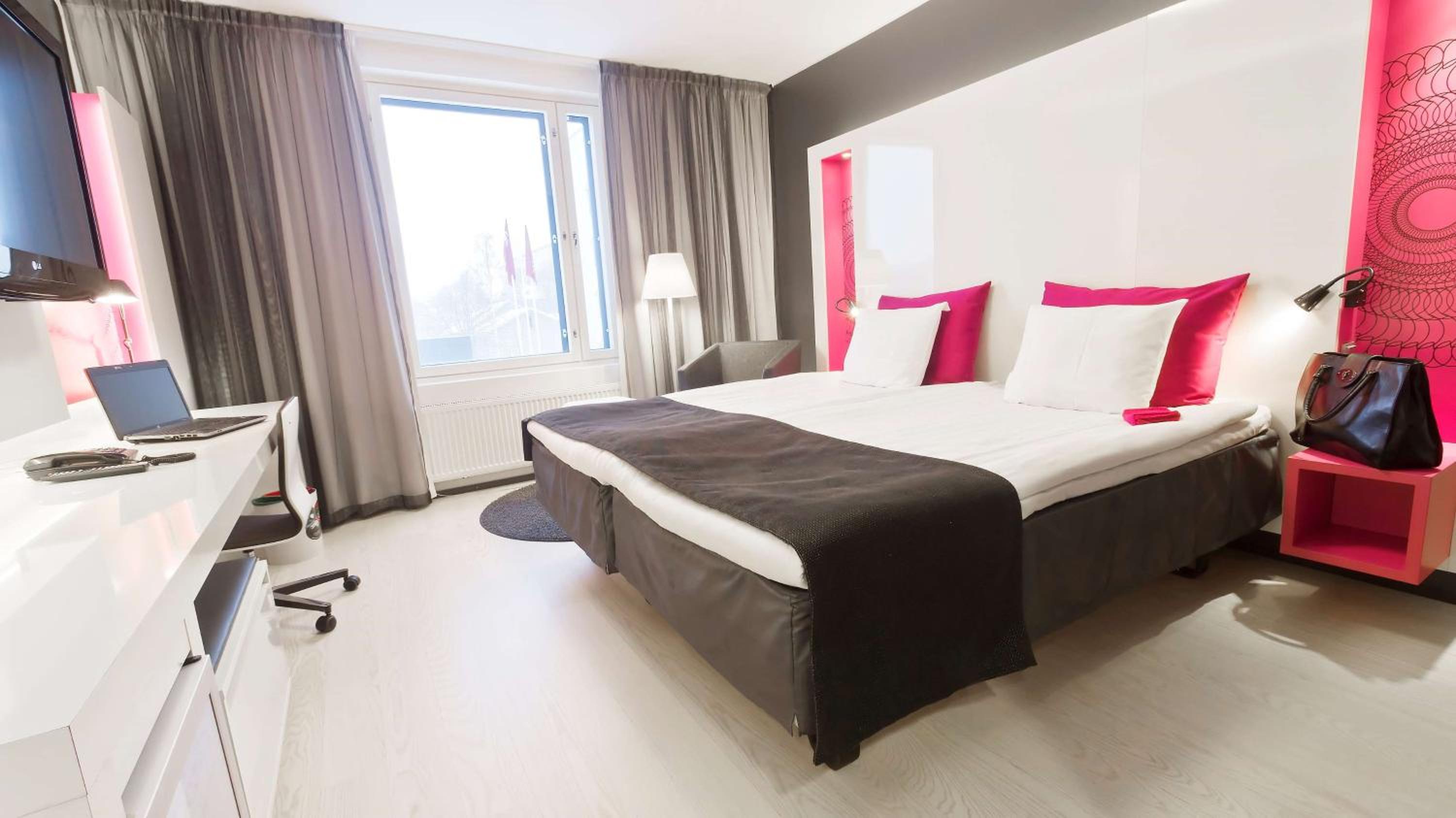 Standard King Room - Photo 1