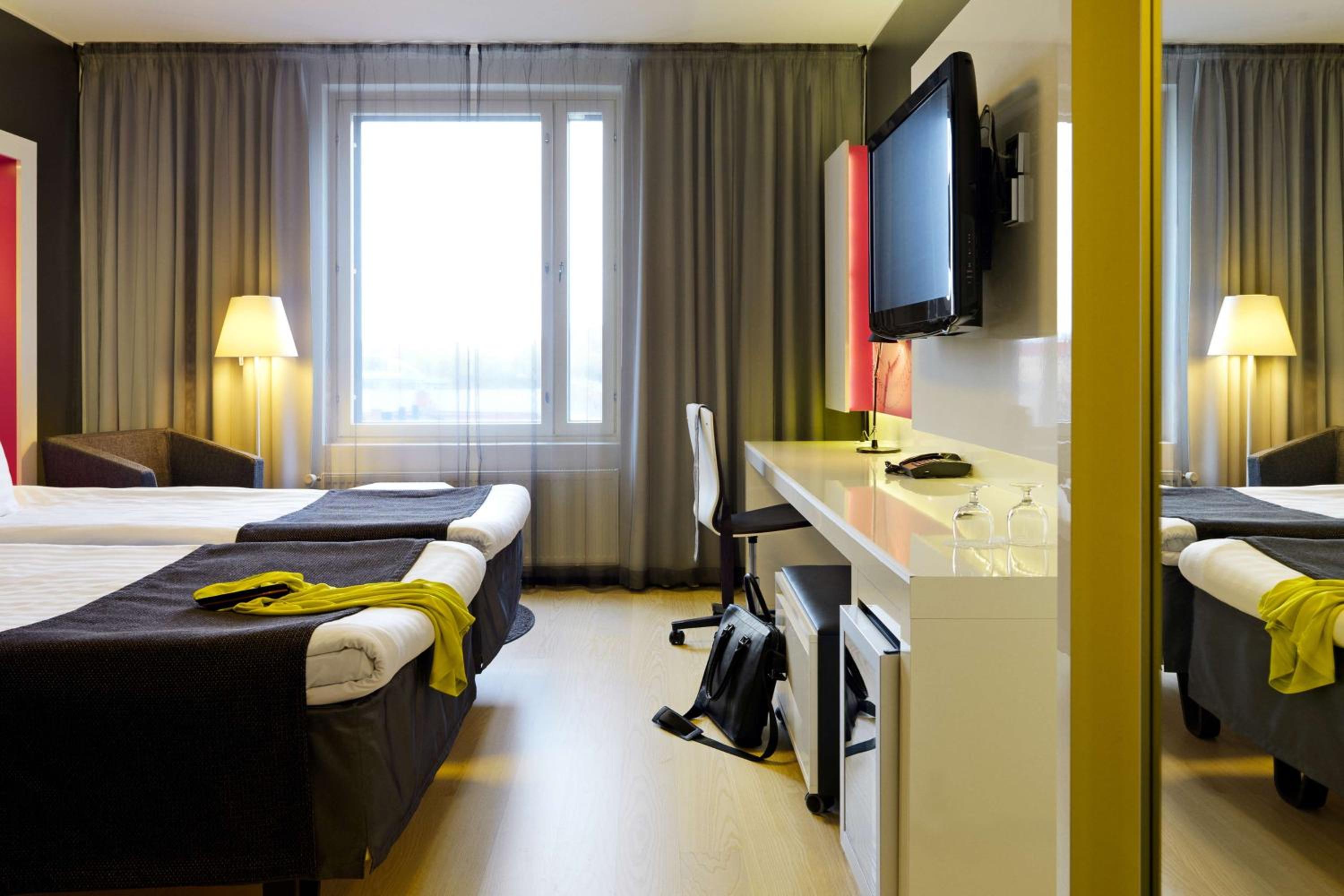 Standard Double or Twin Room - Photo 2