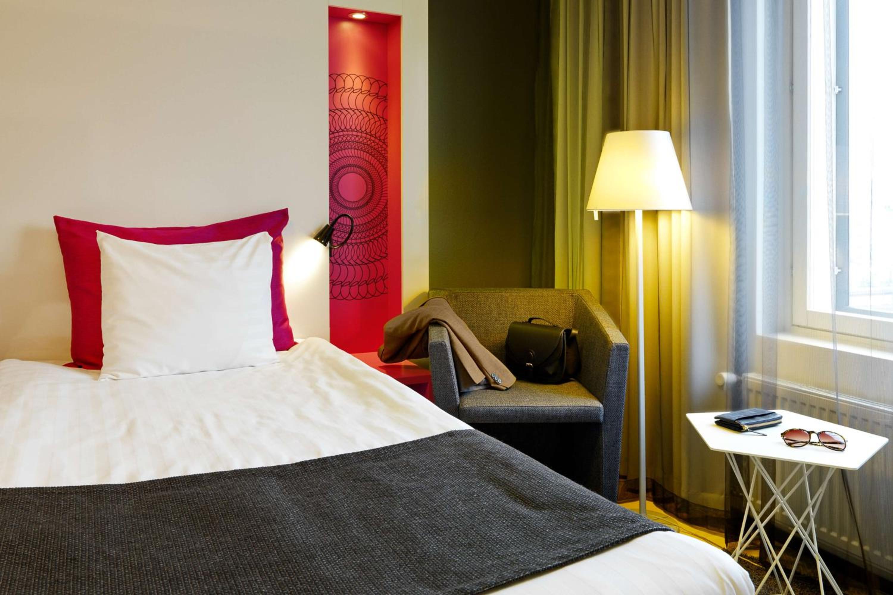 Standard Double or Twin Room - Photo 3