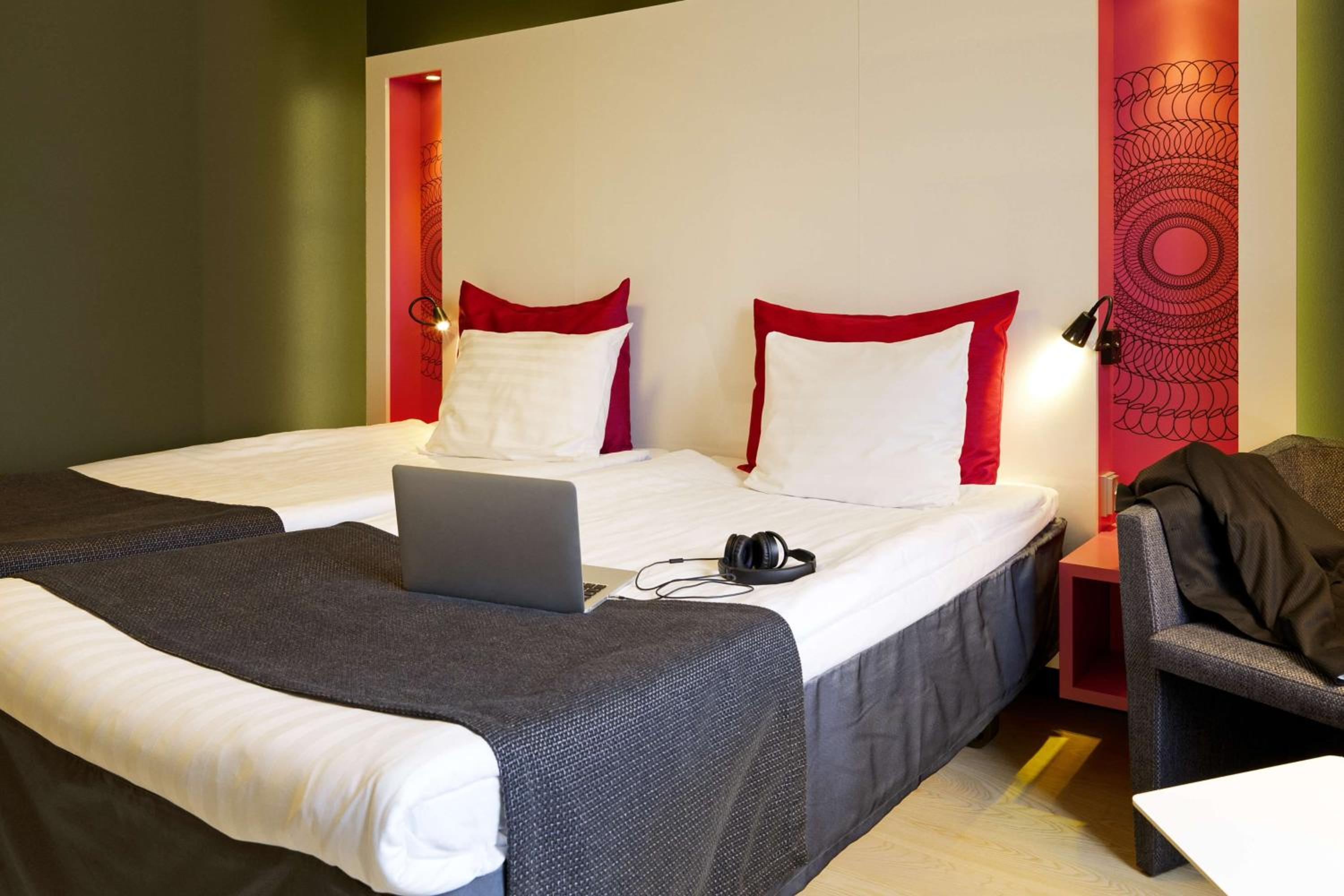 Standard Double or Twin Room - Photo 4