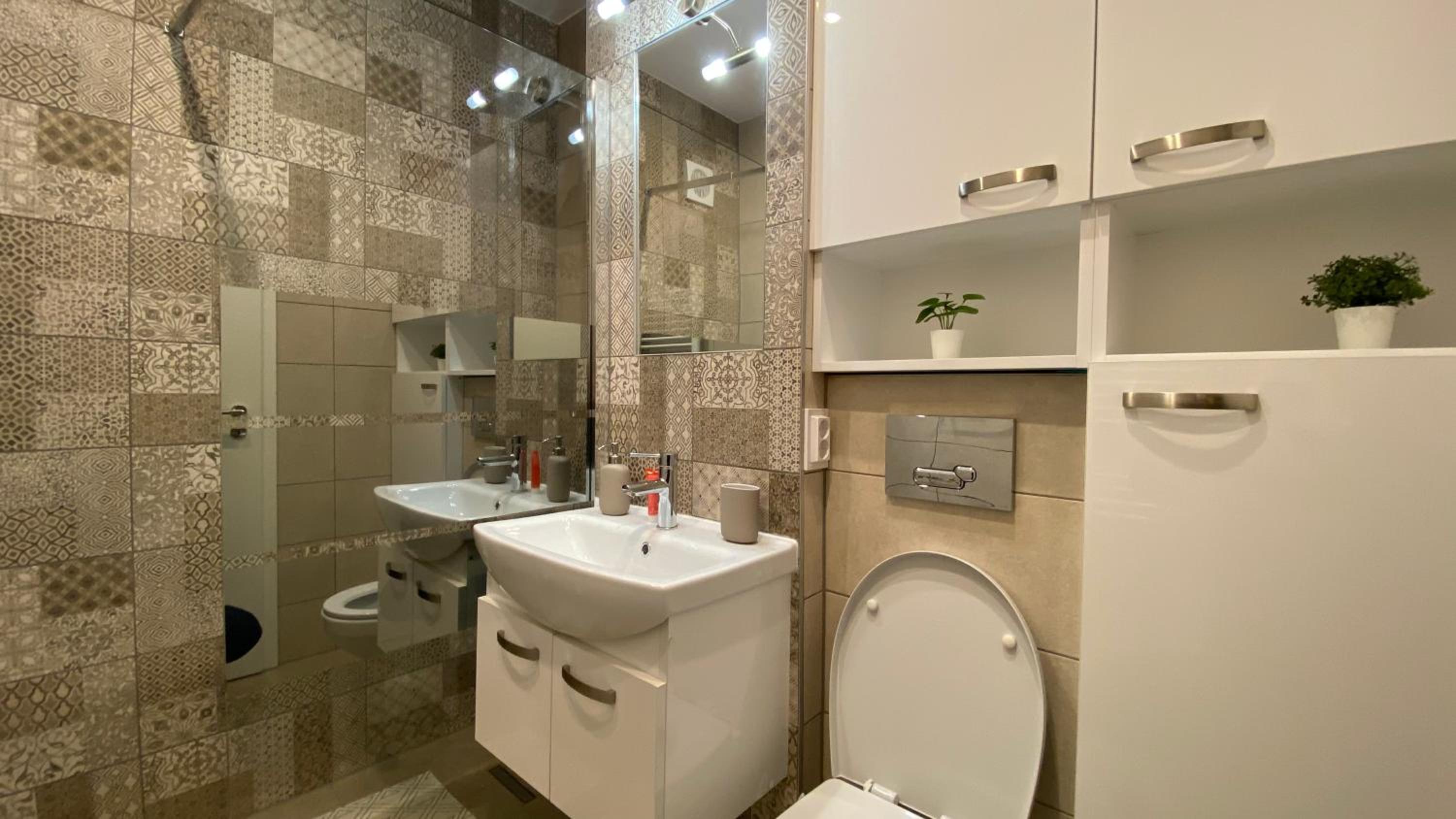 Two-Bedroom Apartment - Photo 8