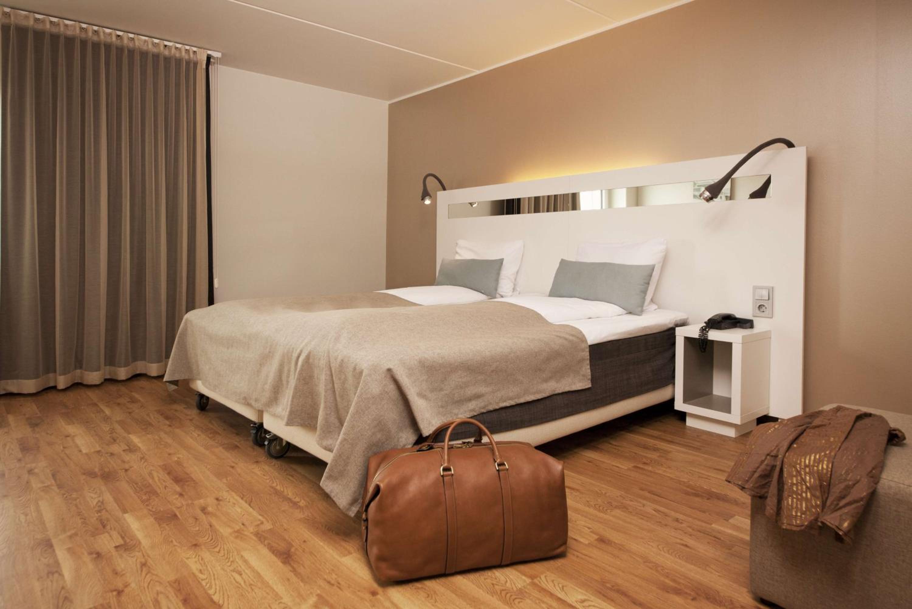 Standard Twin Room - Photo 5