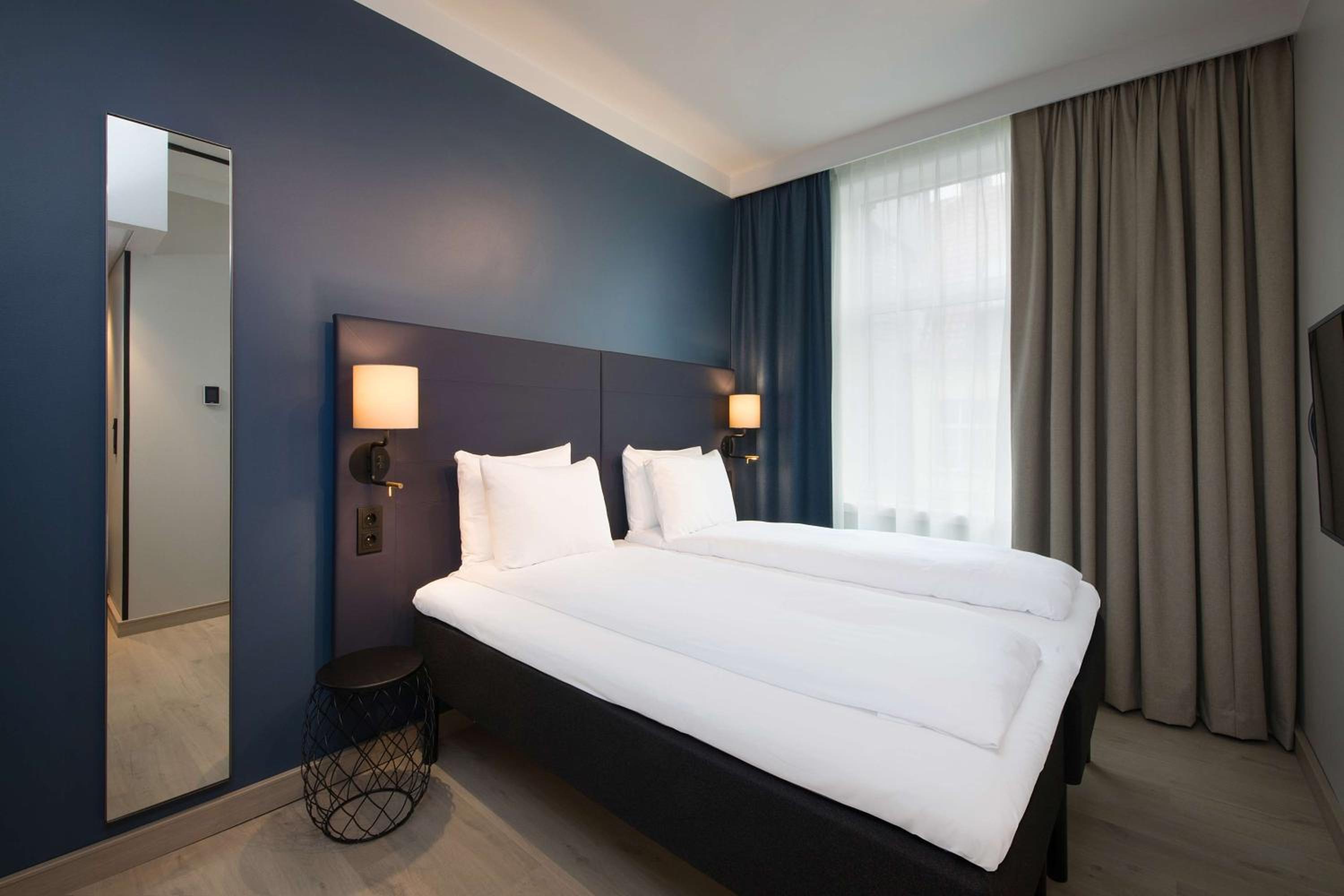 Standard Double Room - Photo 10