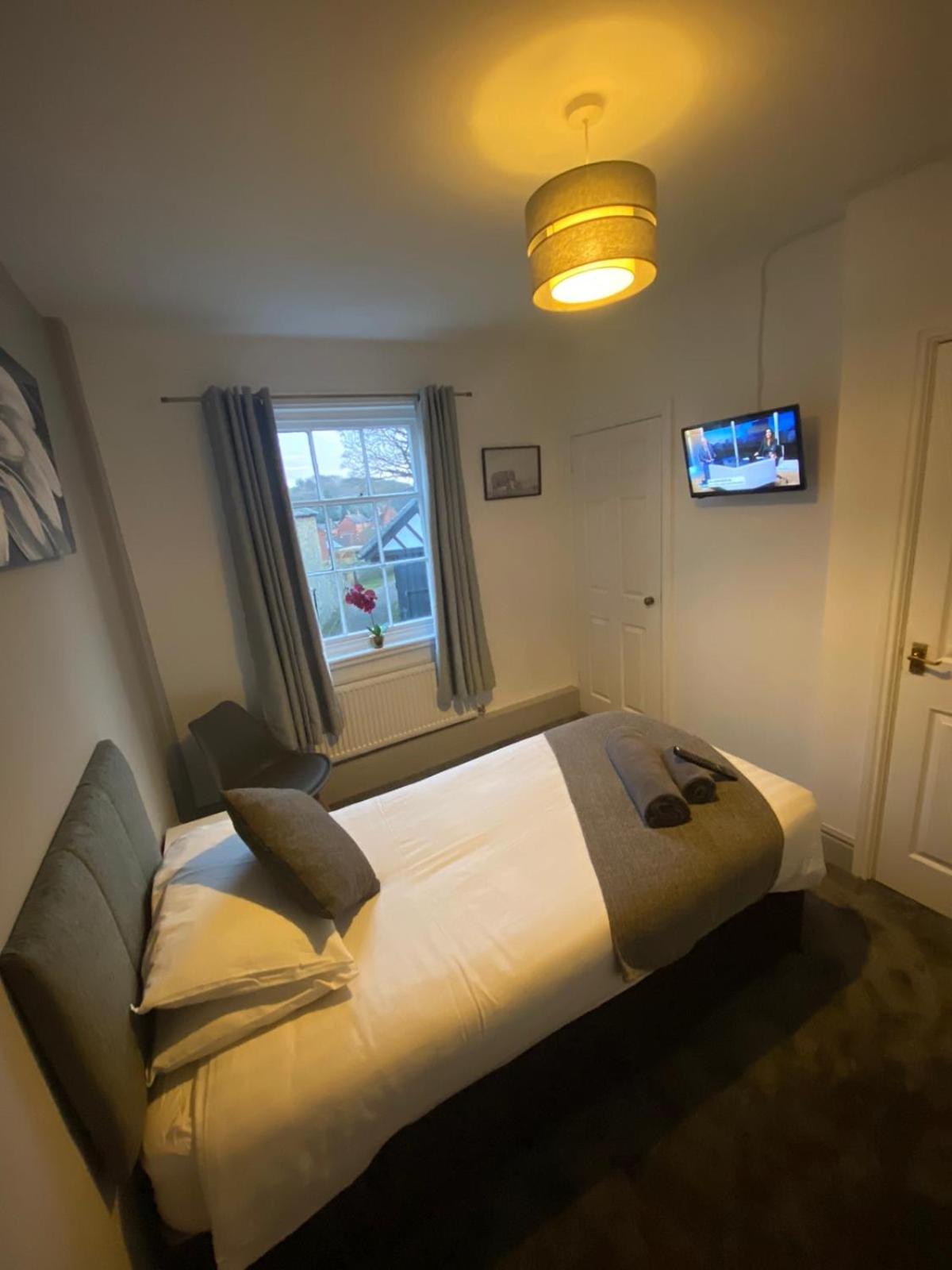 Double Room with Private External Bathroom photo 1