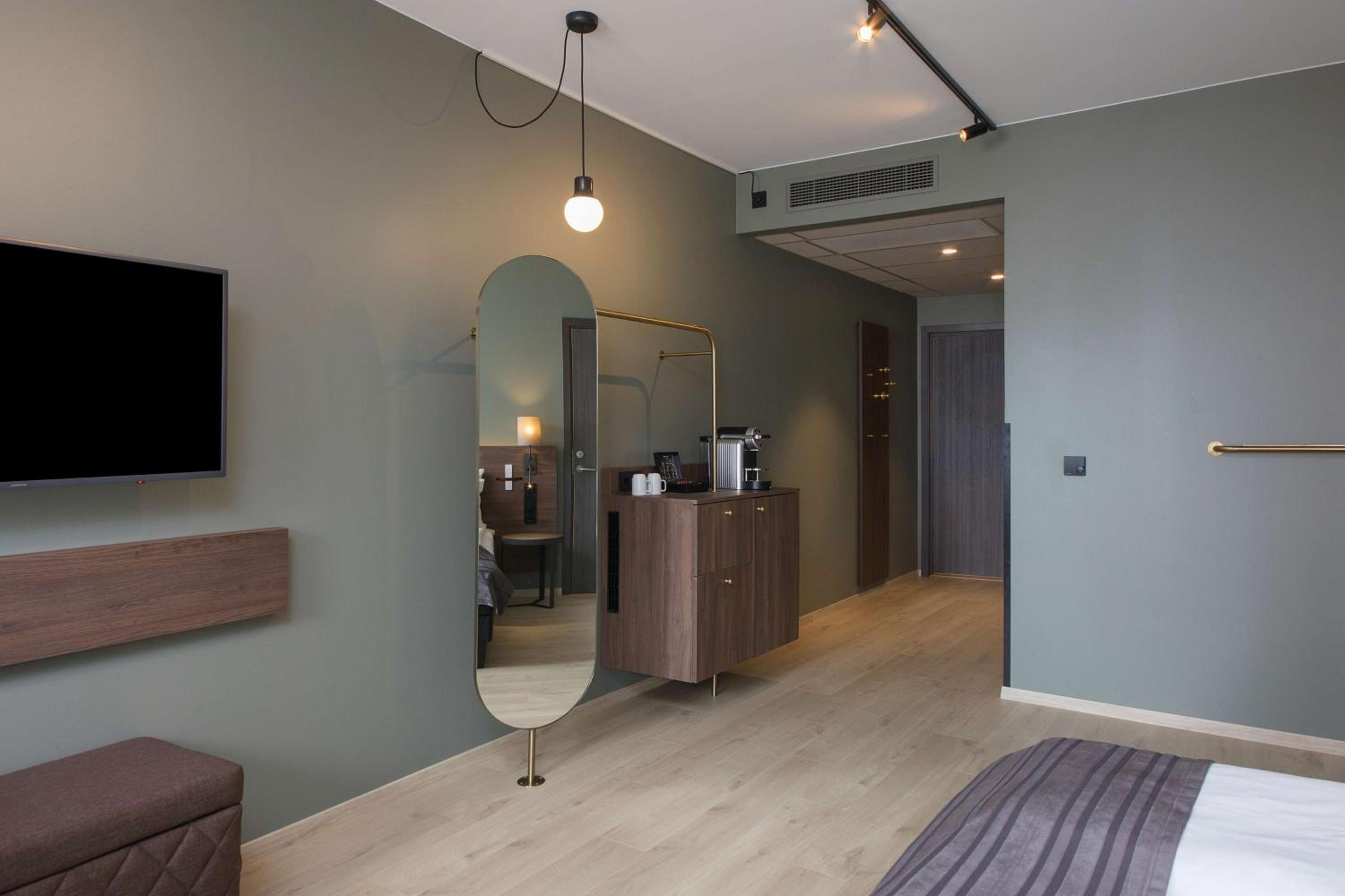 Standard Twin Room - Photo 4