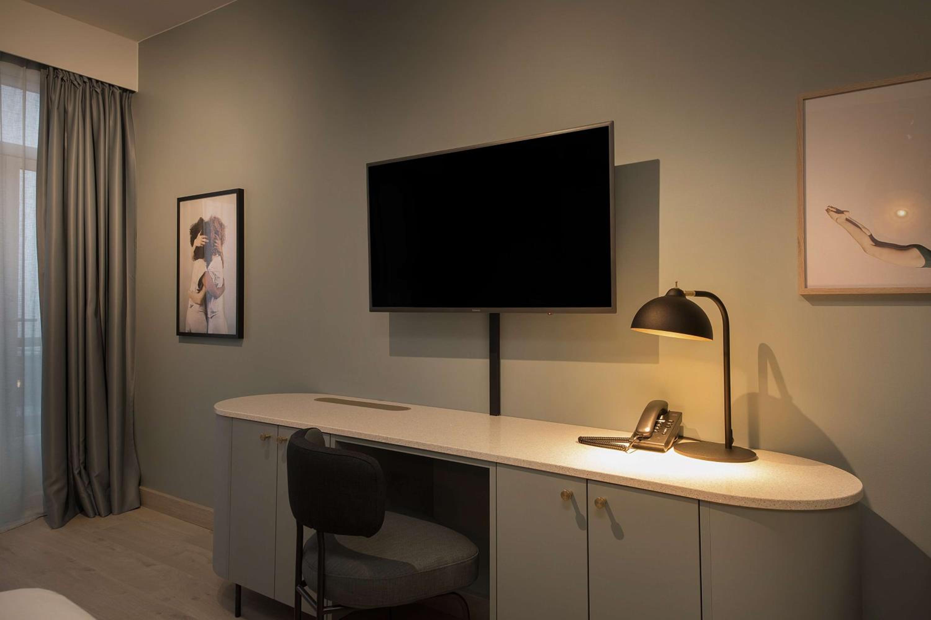 Standard Twin Room - Photo 2