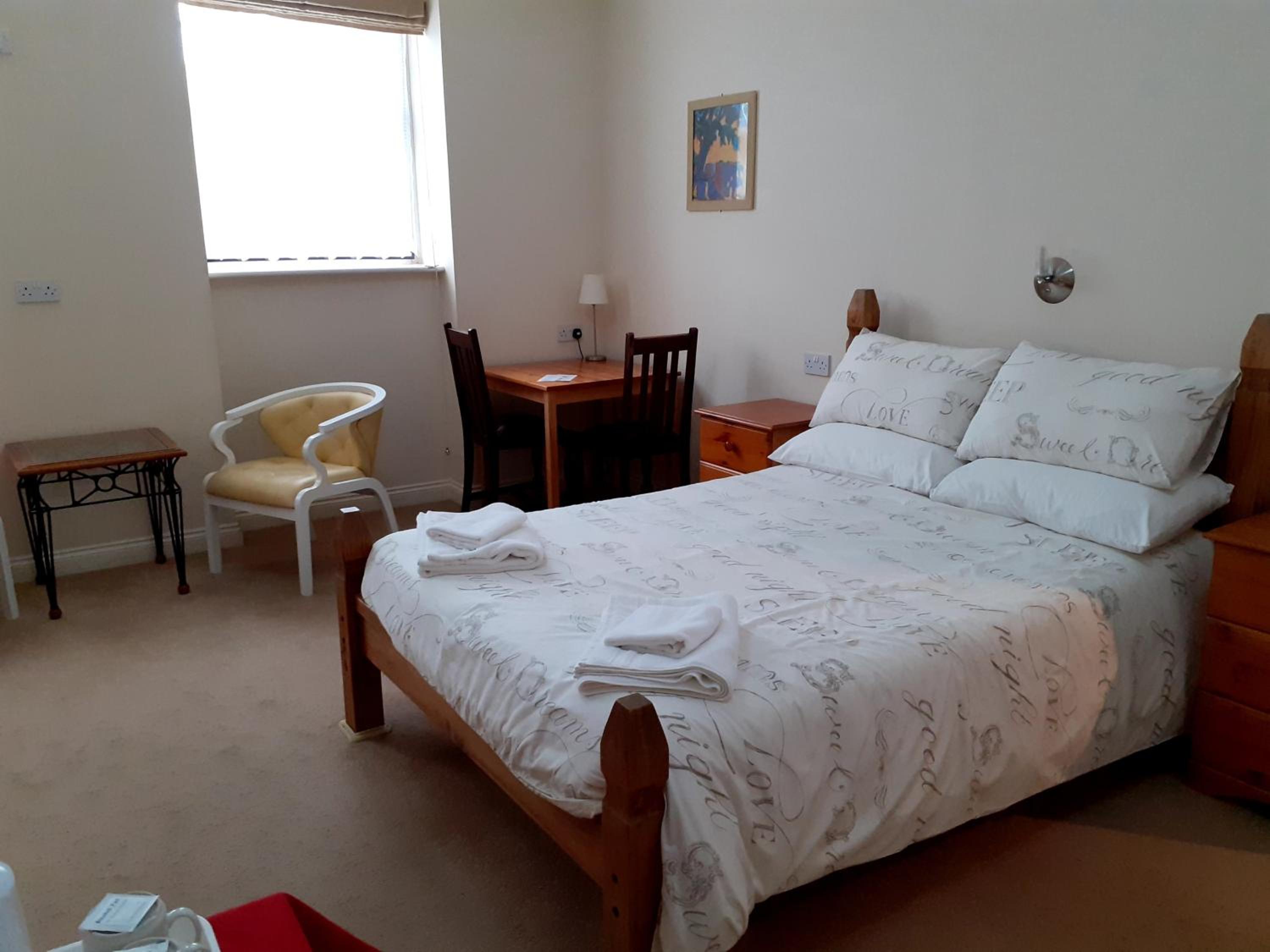 Large Double Room (Lower Ground Floor) photo 3