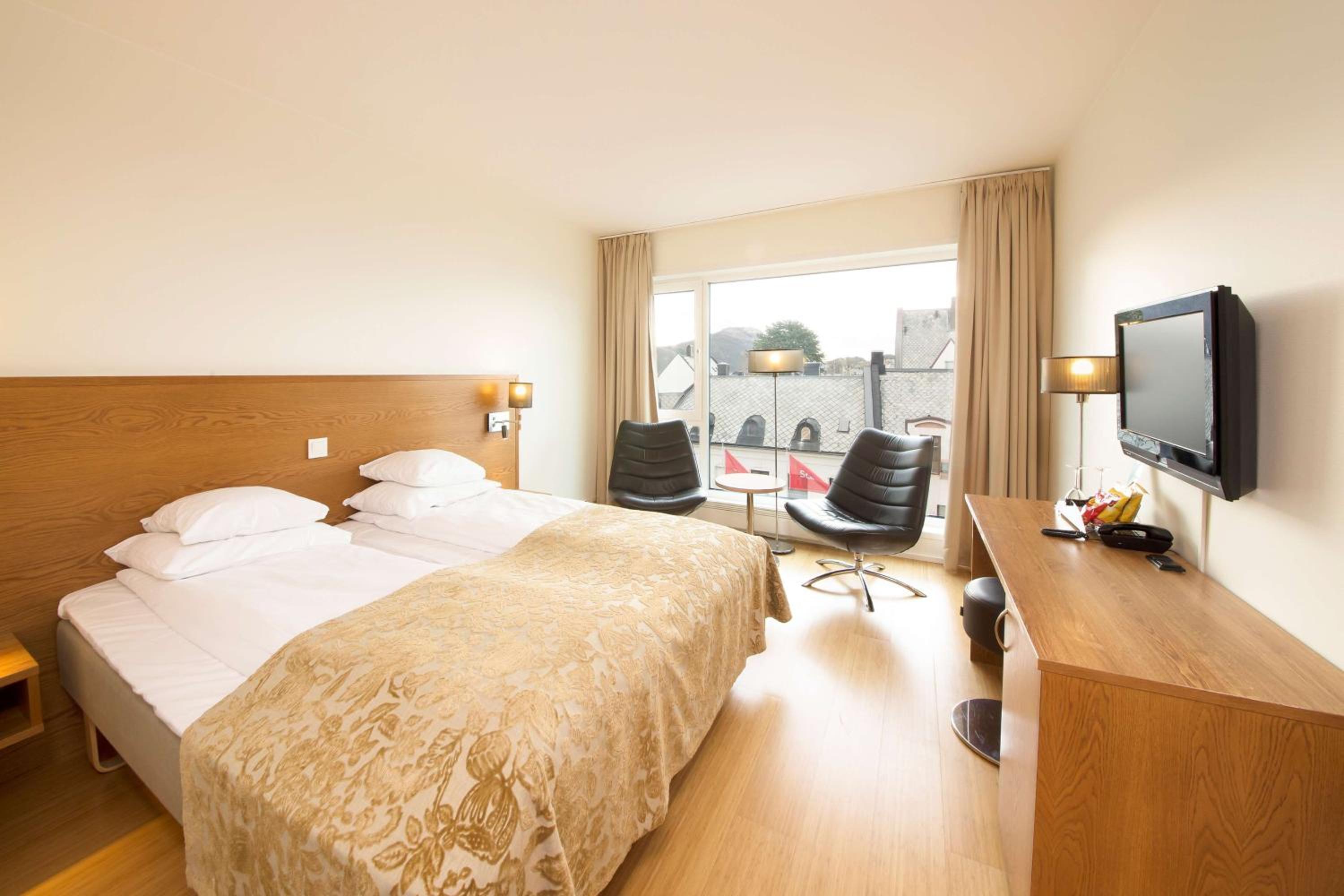 Standard Twin Room - Photo 1