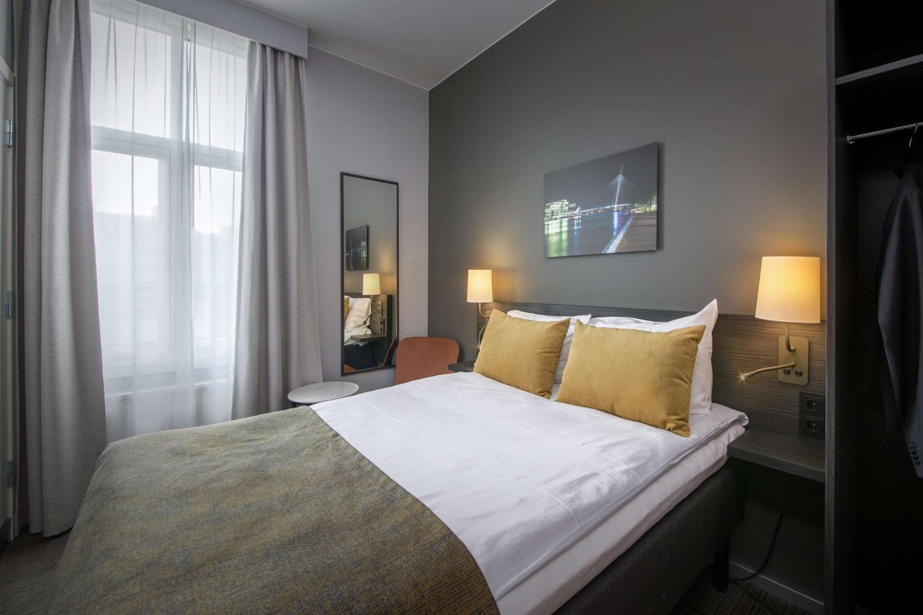 Standard Double or Twin Room - Photo 4