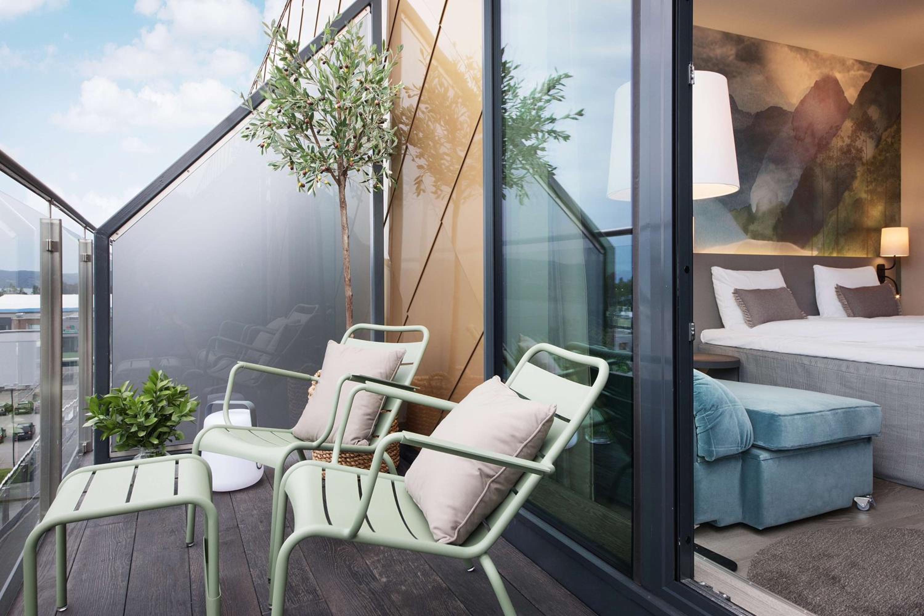 Superior Double with Balcony  photo 2