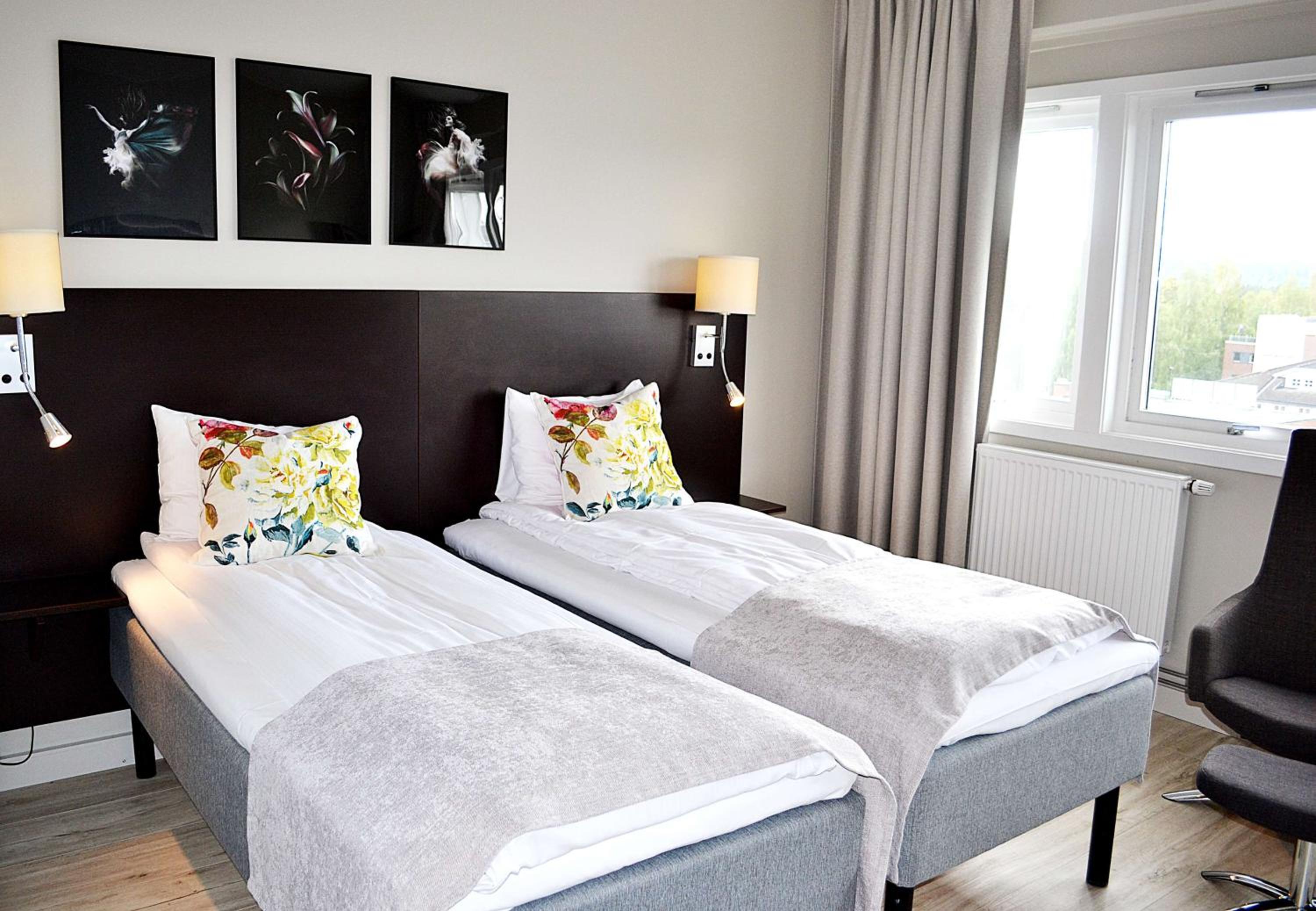 Standard Twin Room - Photo 1