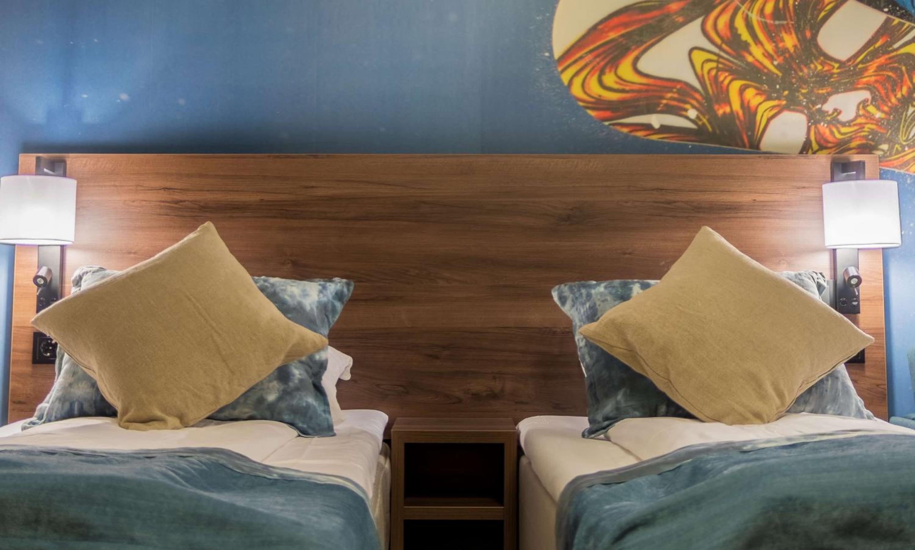 Standard Twin Room - Photo 1