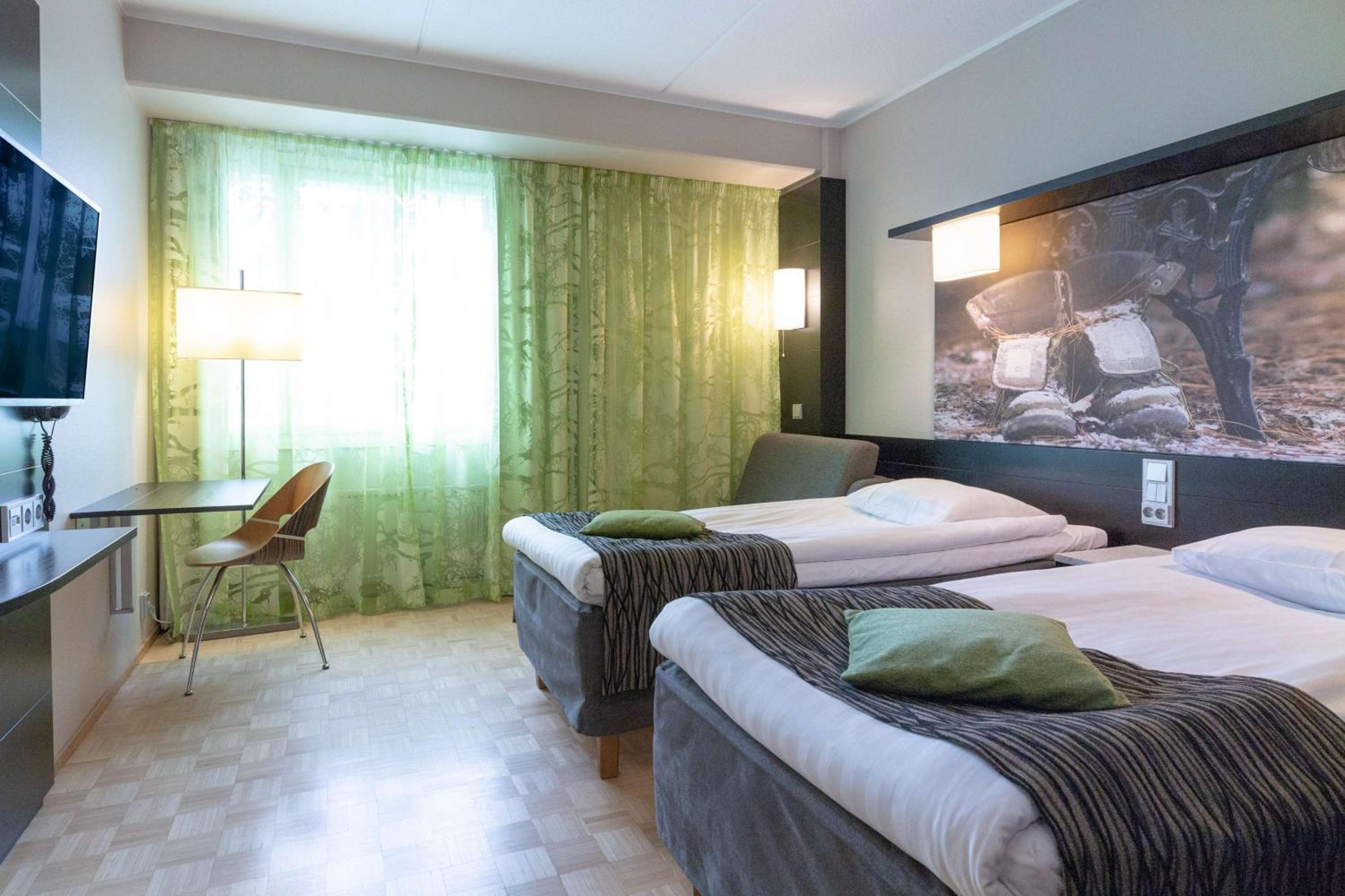 Twin Room - Photo 3