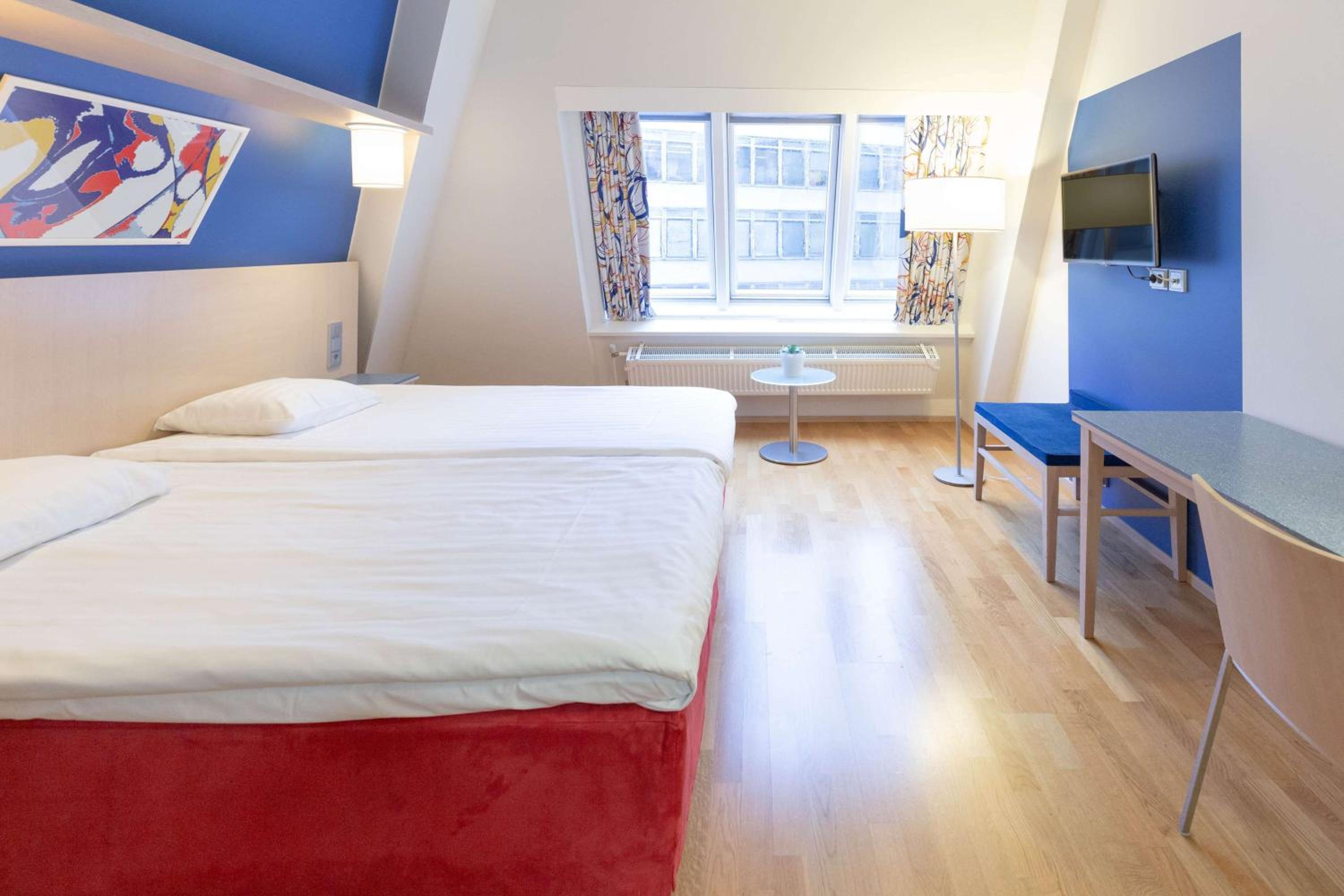 Superior King Room photo 2