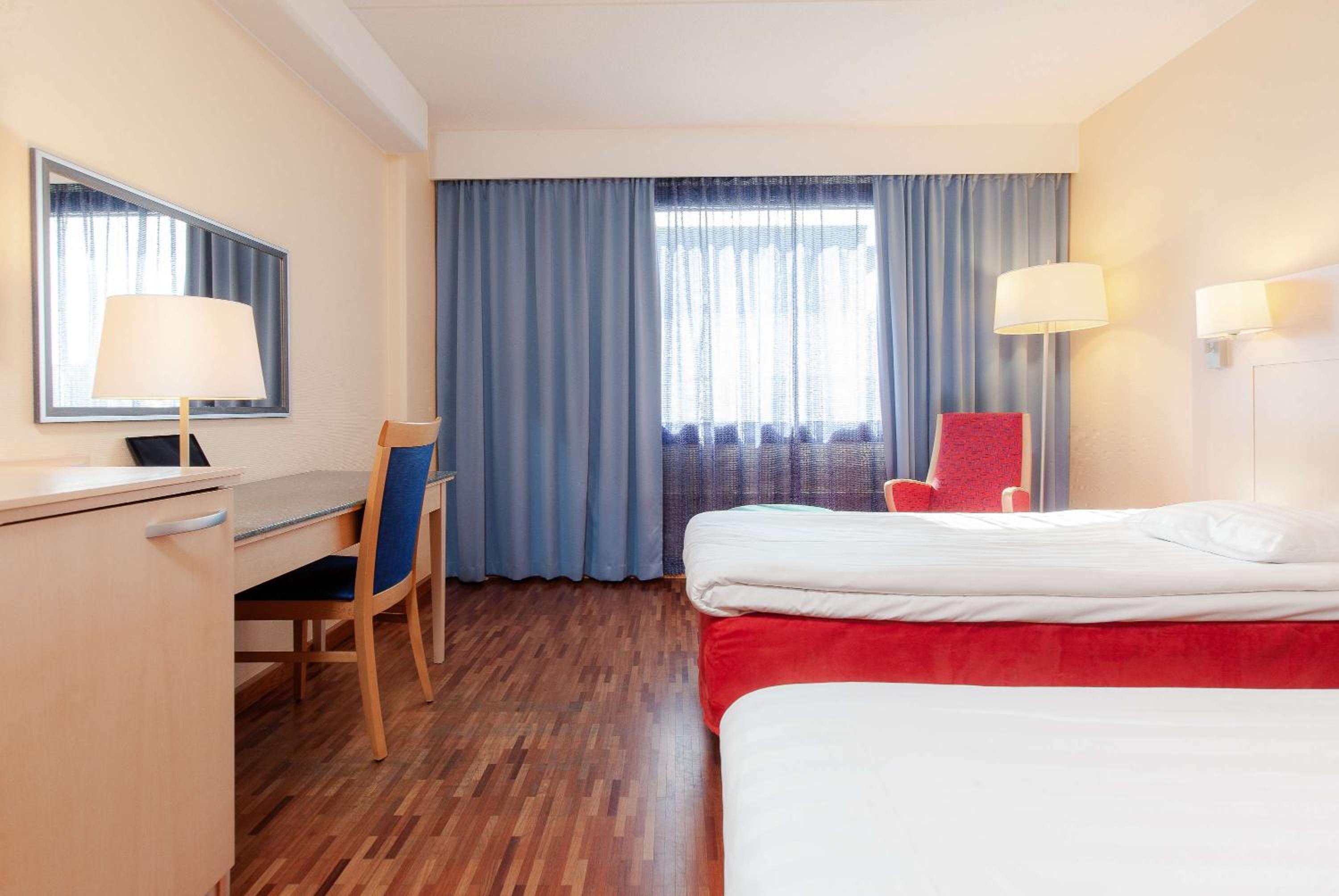 Standard Twin Room - Photo 1
