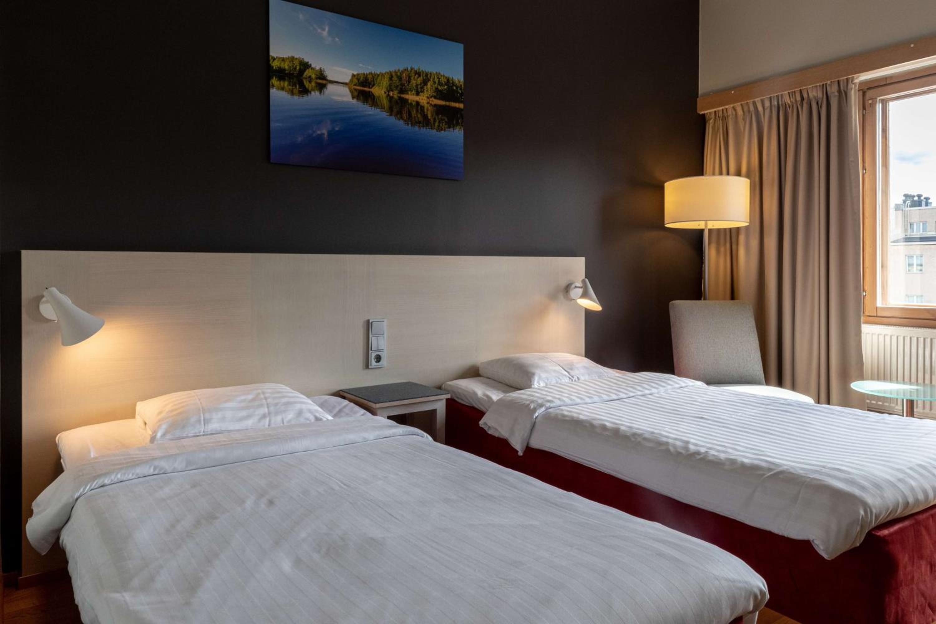 Standard Twin Room - Photo 2