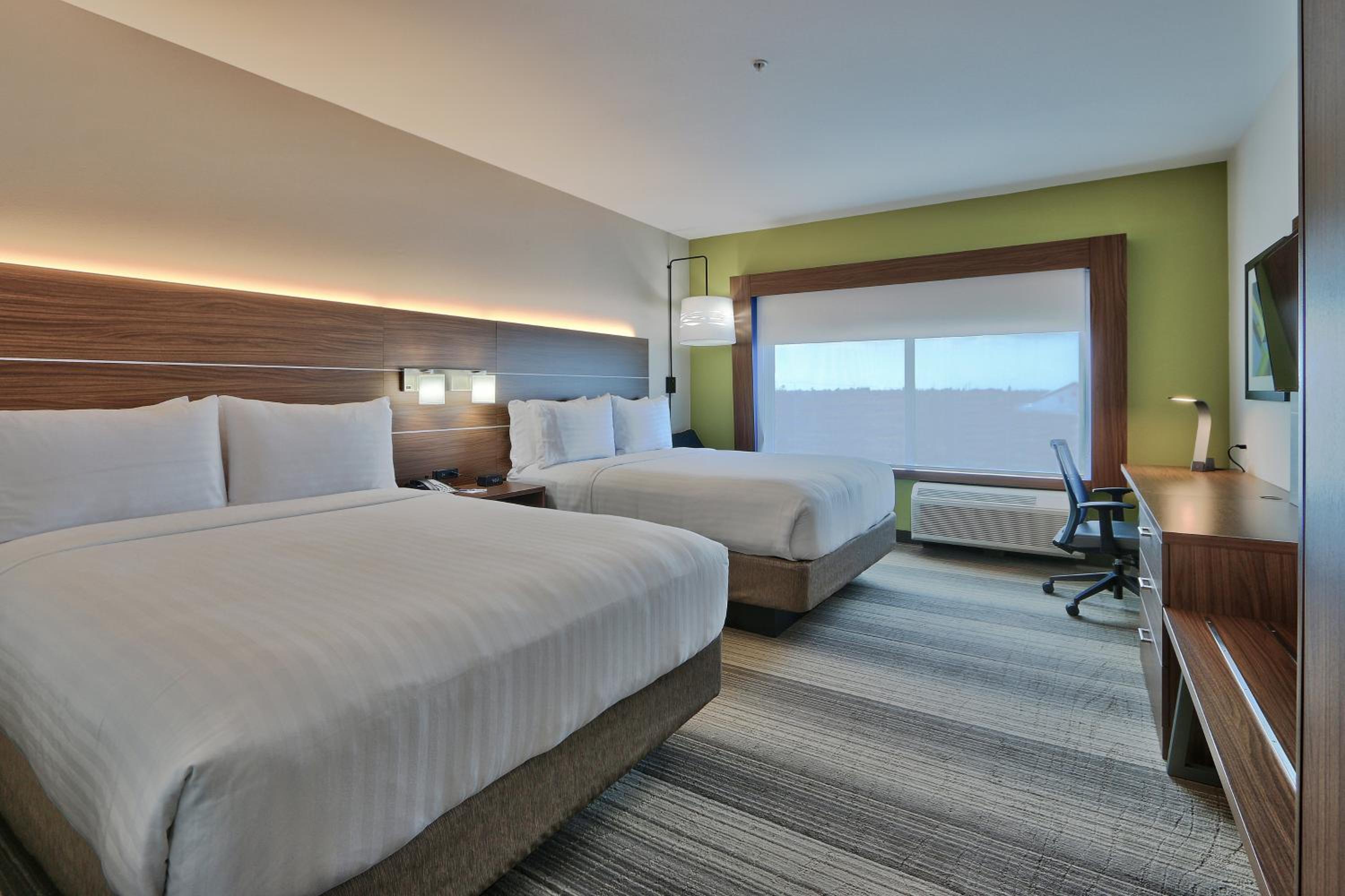 Double Room with Two Double Beds - Hearing Accessible  photo 3