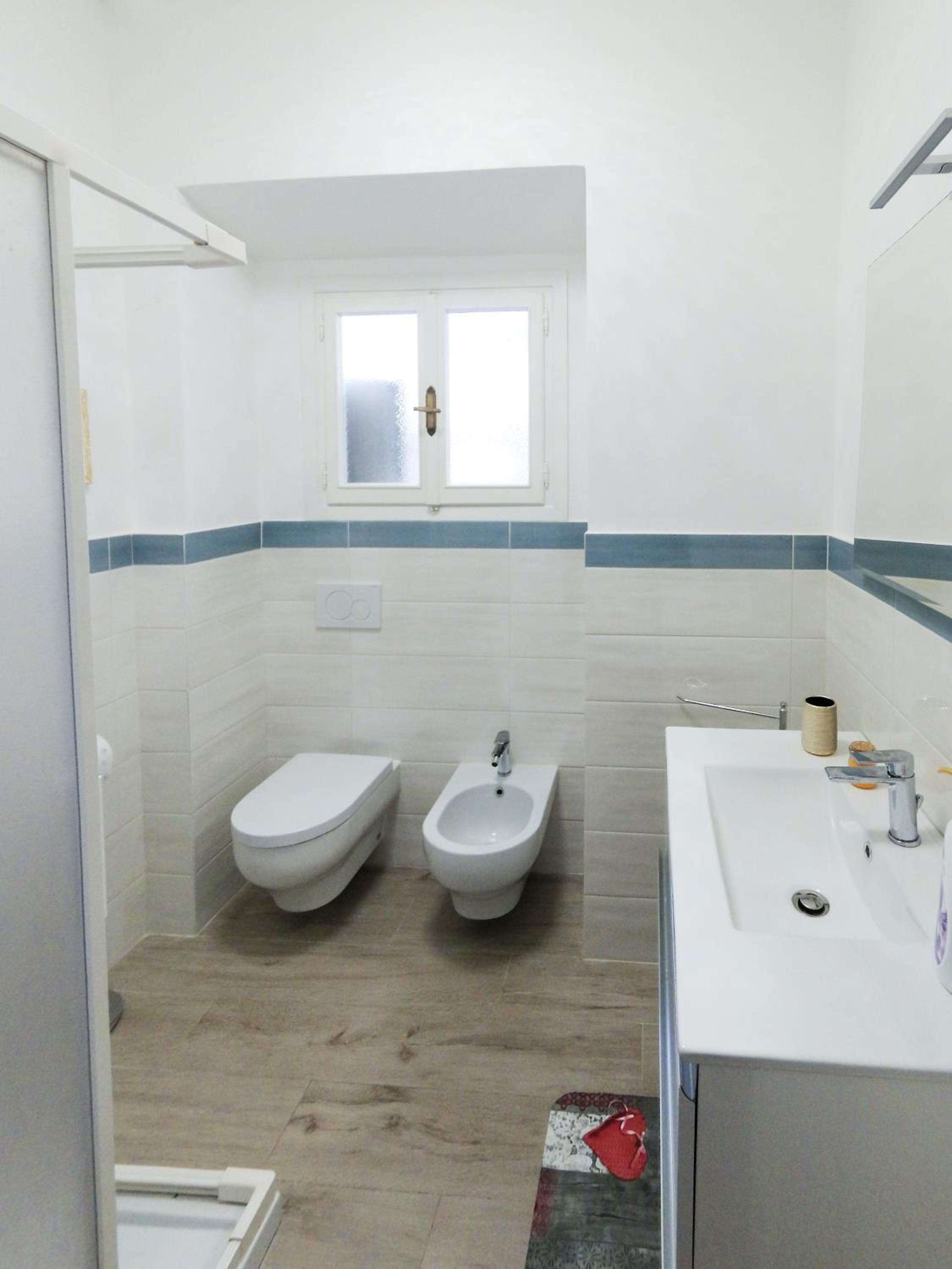 Two-Bedroom Apartment - Photo 18