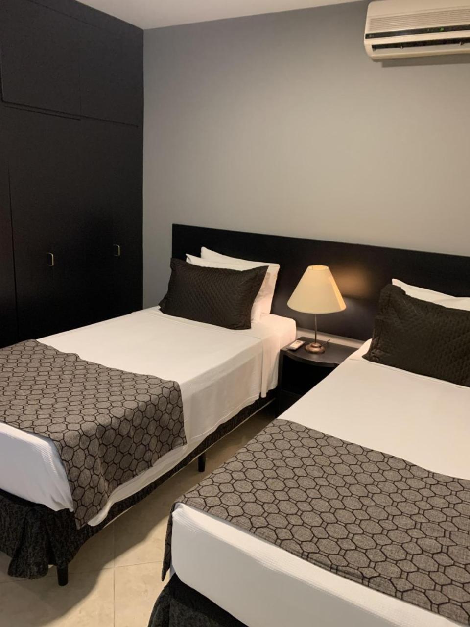 Executive Room with two single beds photo 1