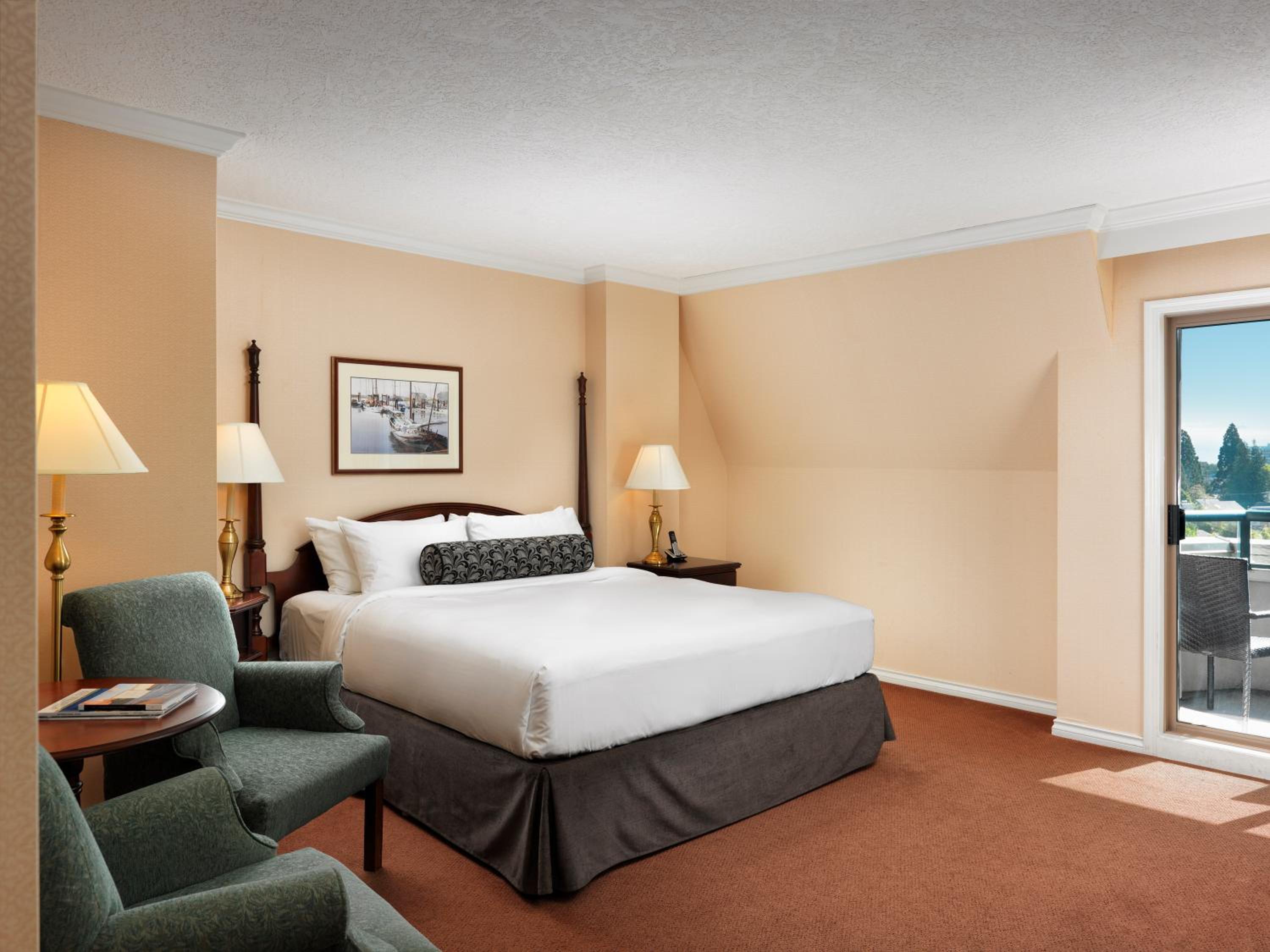 Victoria Room: Queen Bed - Photo 1