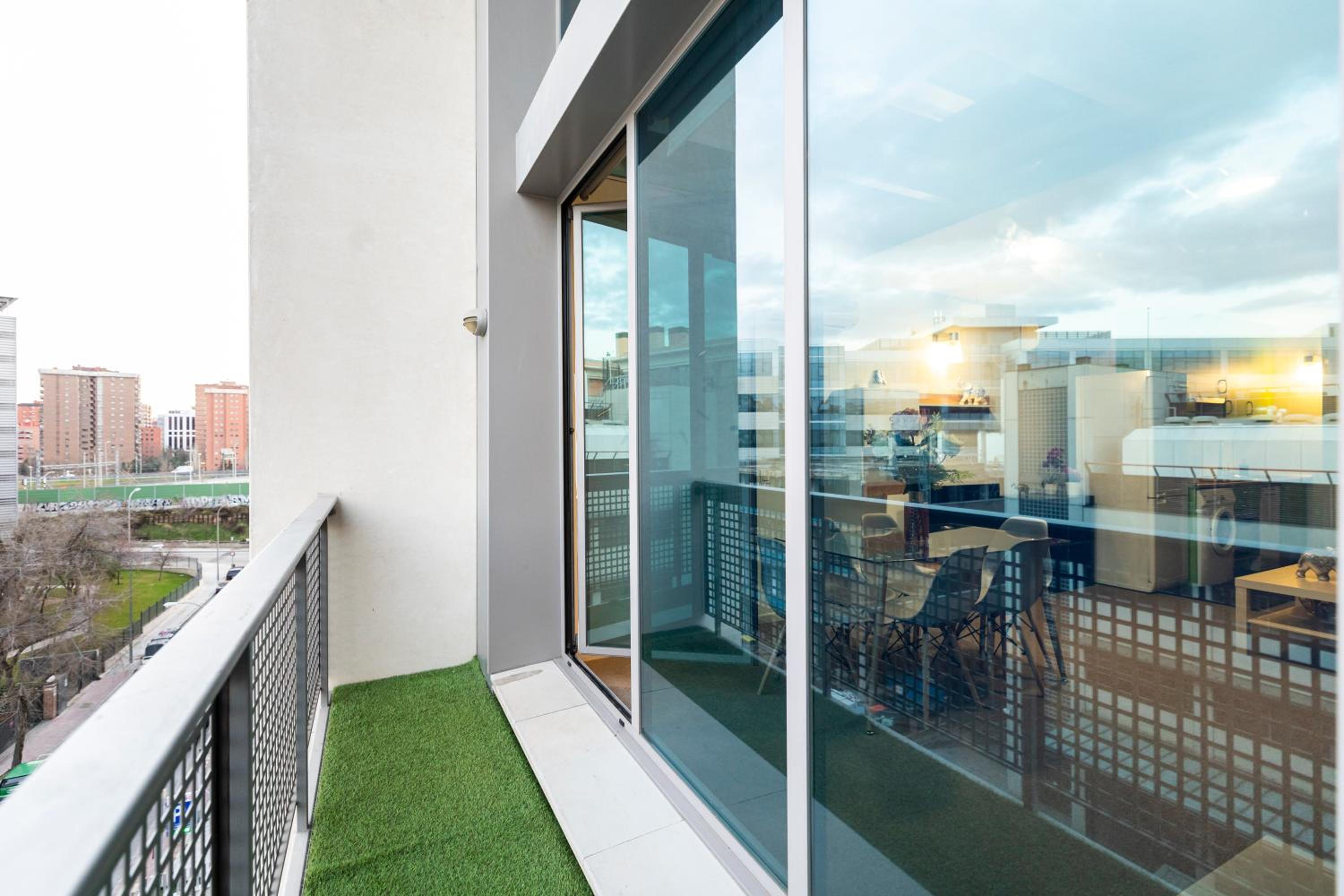 Apartamento de una habitación con balcón