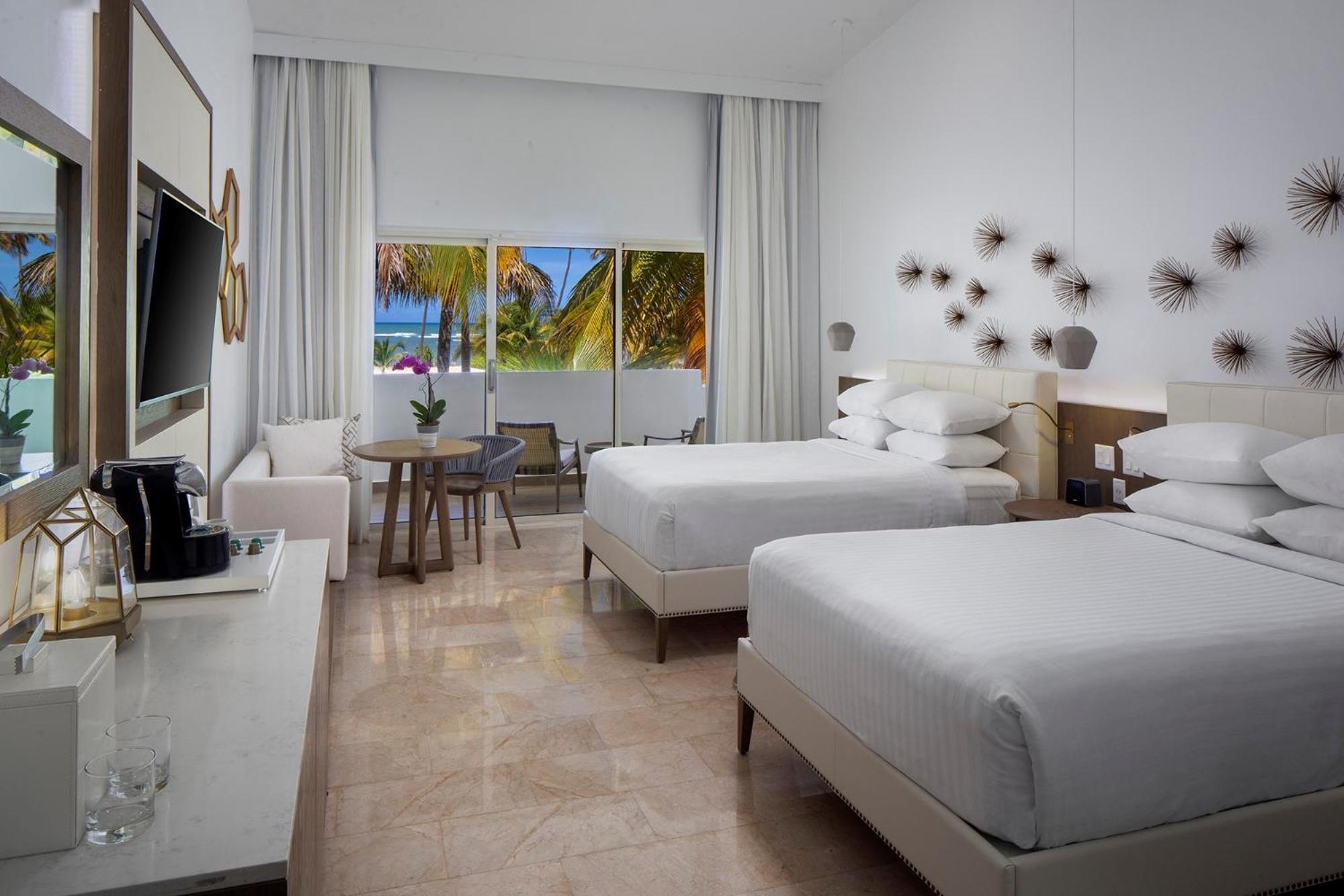 Double Room with Two Double Beds and Ocean View - Photo 4