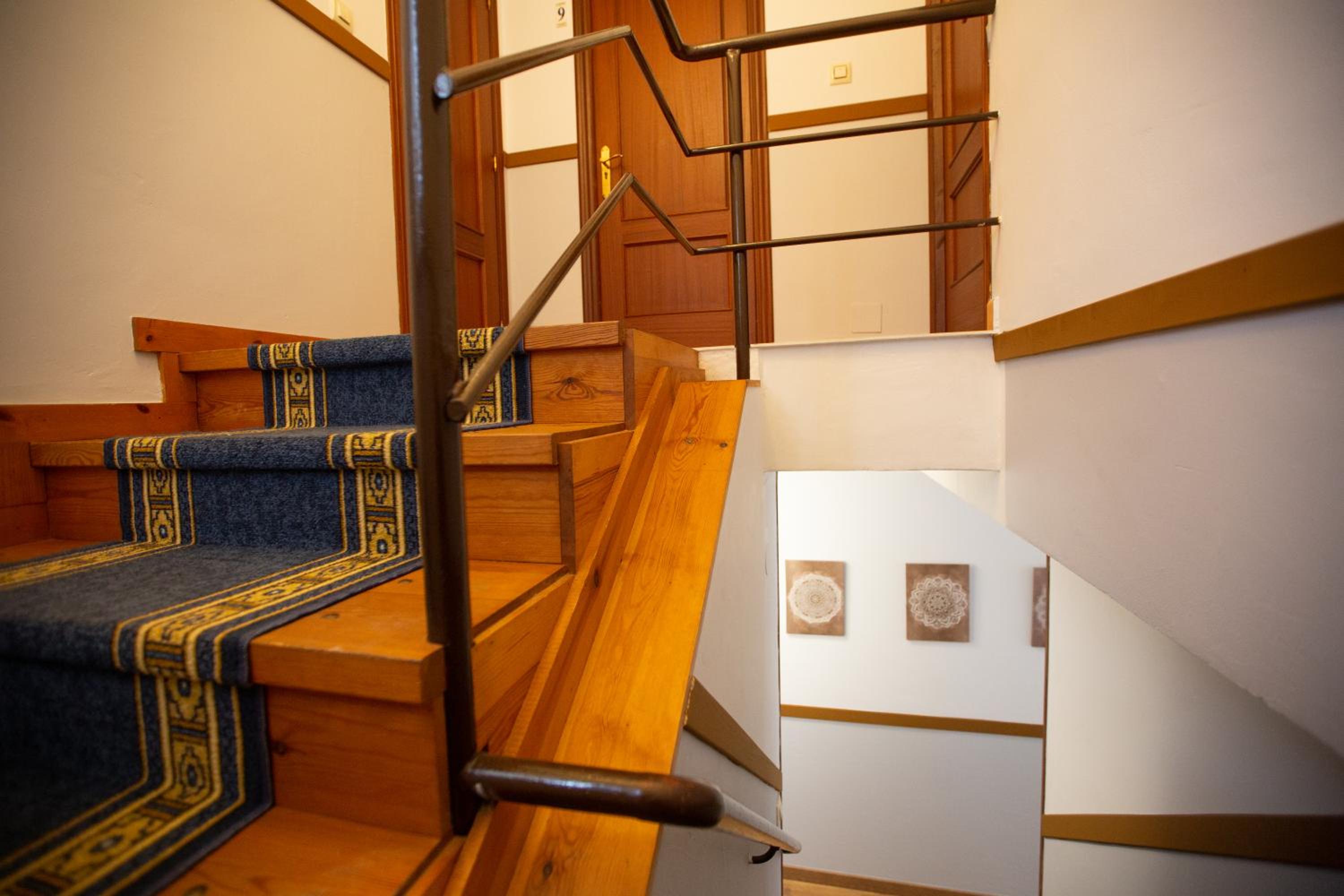 Basic Triple Room - Photo 17