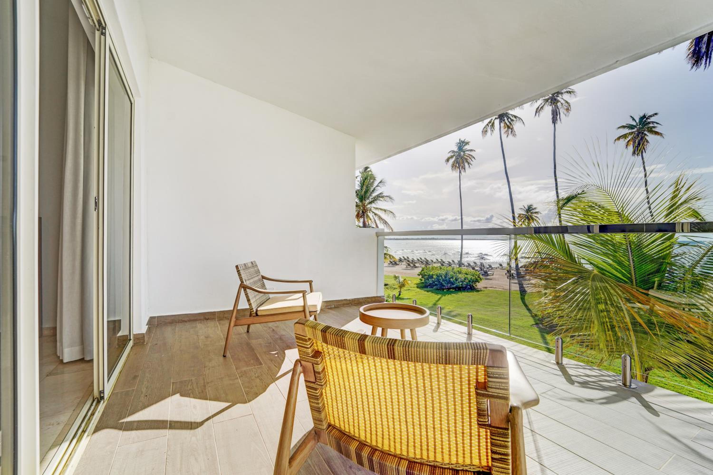 Deluxe Double Room with Two Double Beds - Oceanfront - Photo 3