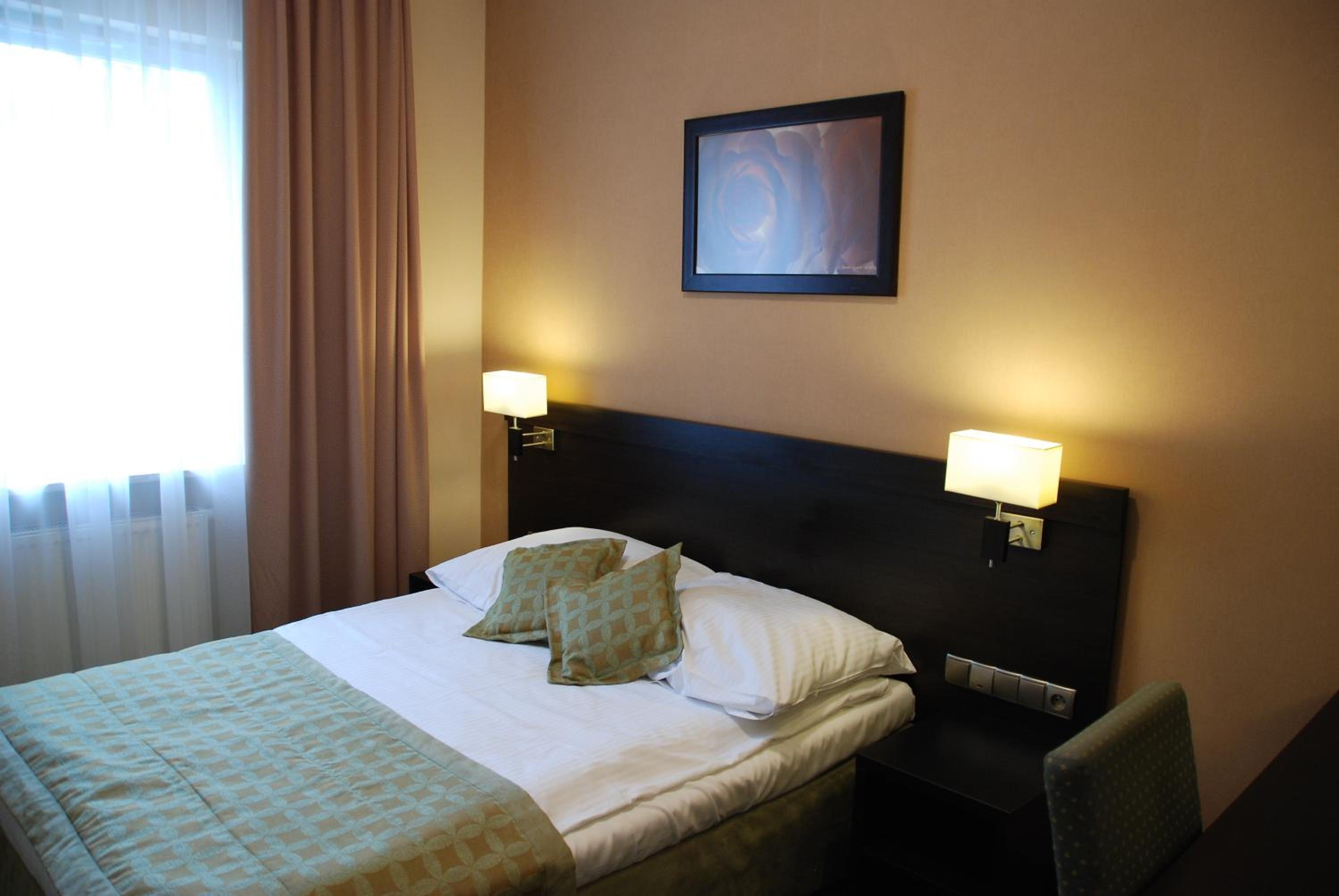 Deluxe King Room photo 2