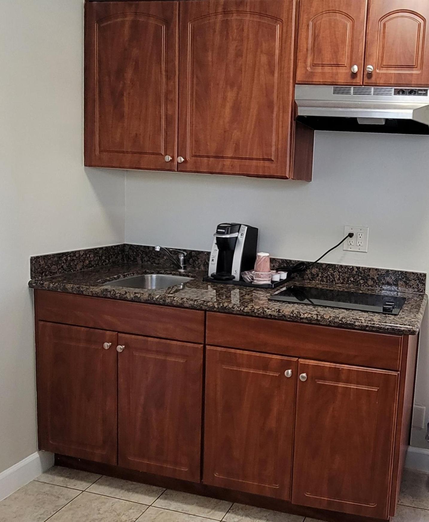 Standard Room with Two Double Beds with Kitchen photo 2