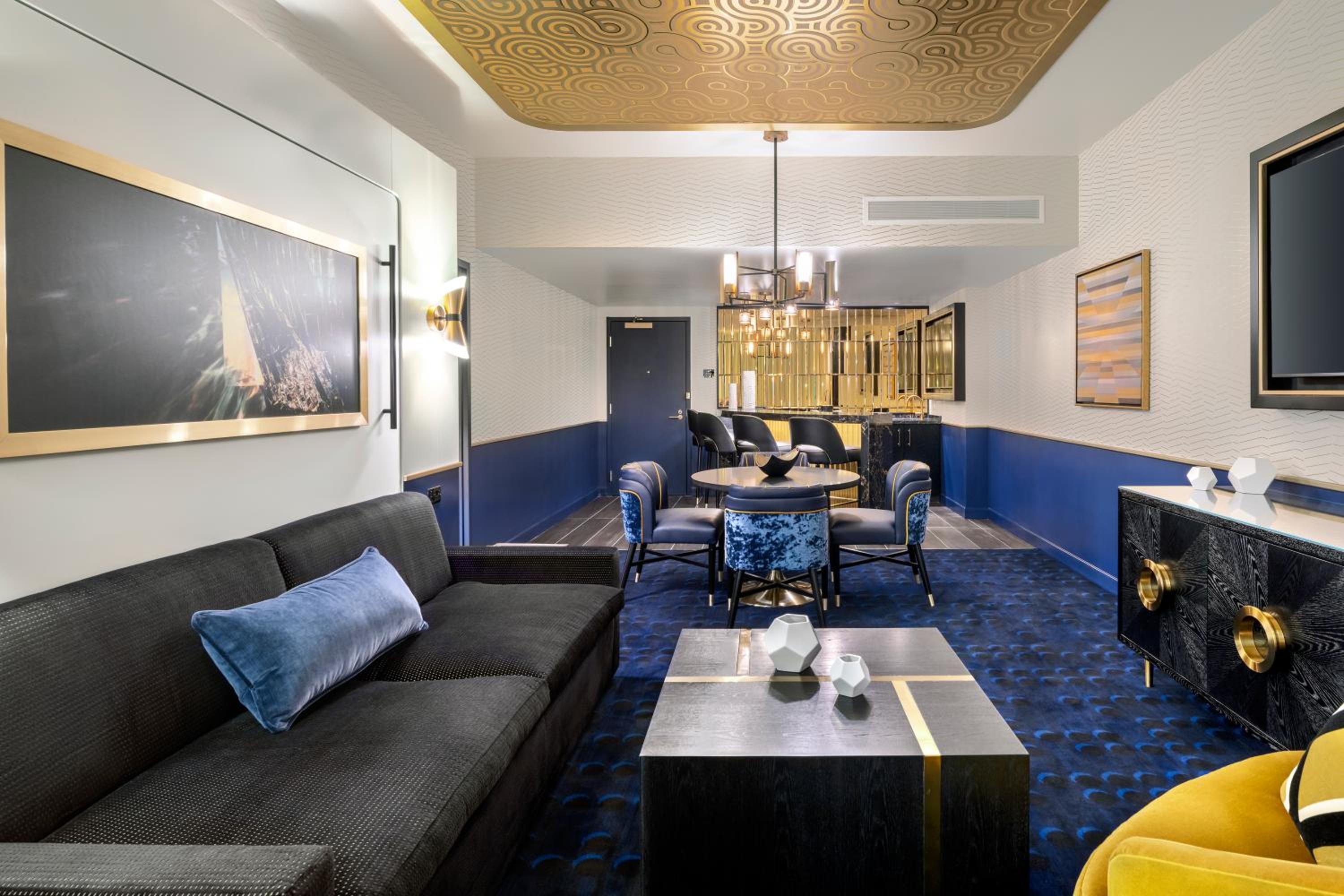 Circa Suite - Photo 4