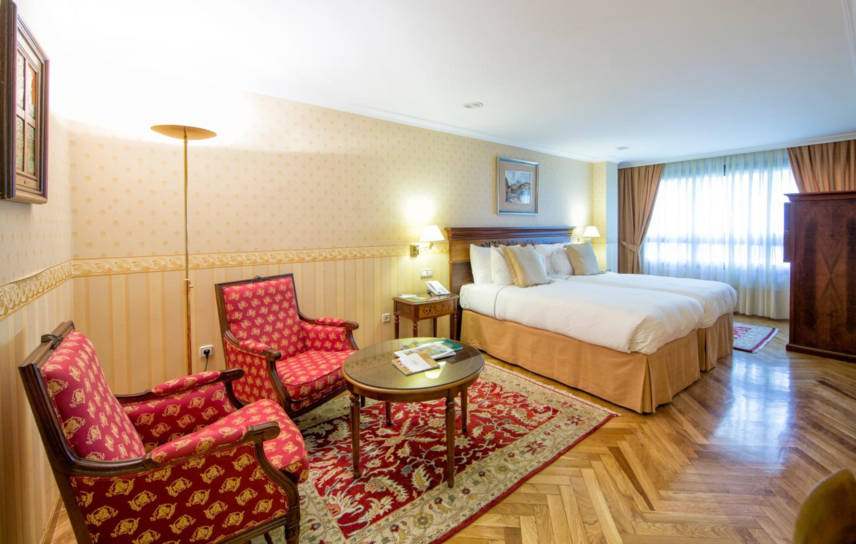 Double or Twin Room - Photo 2