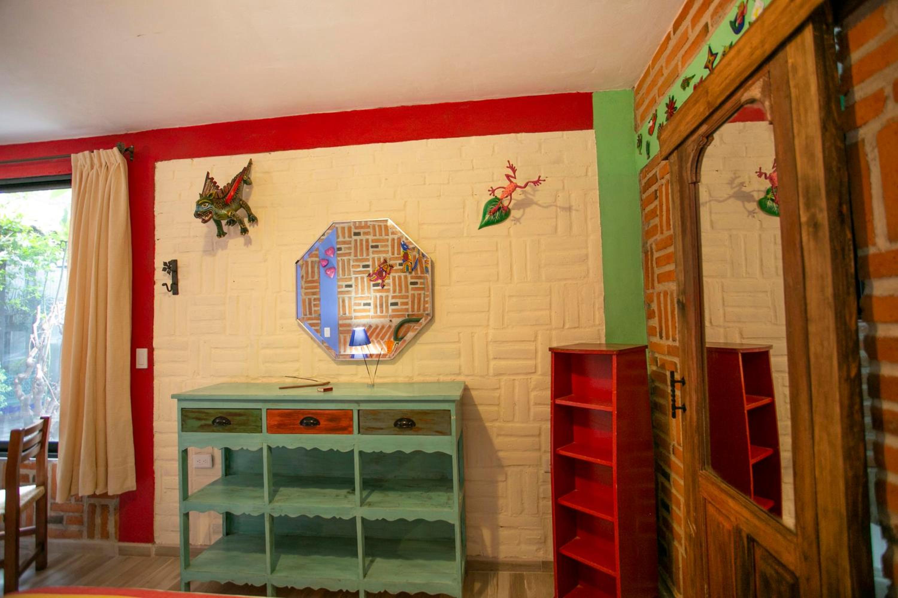 Apartment with Terrace - Photo 7