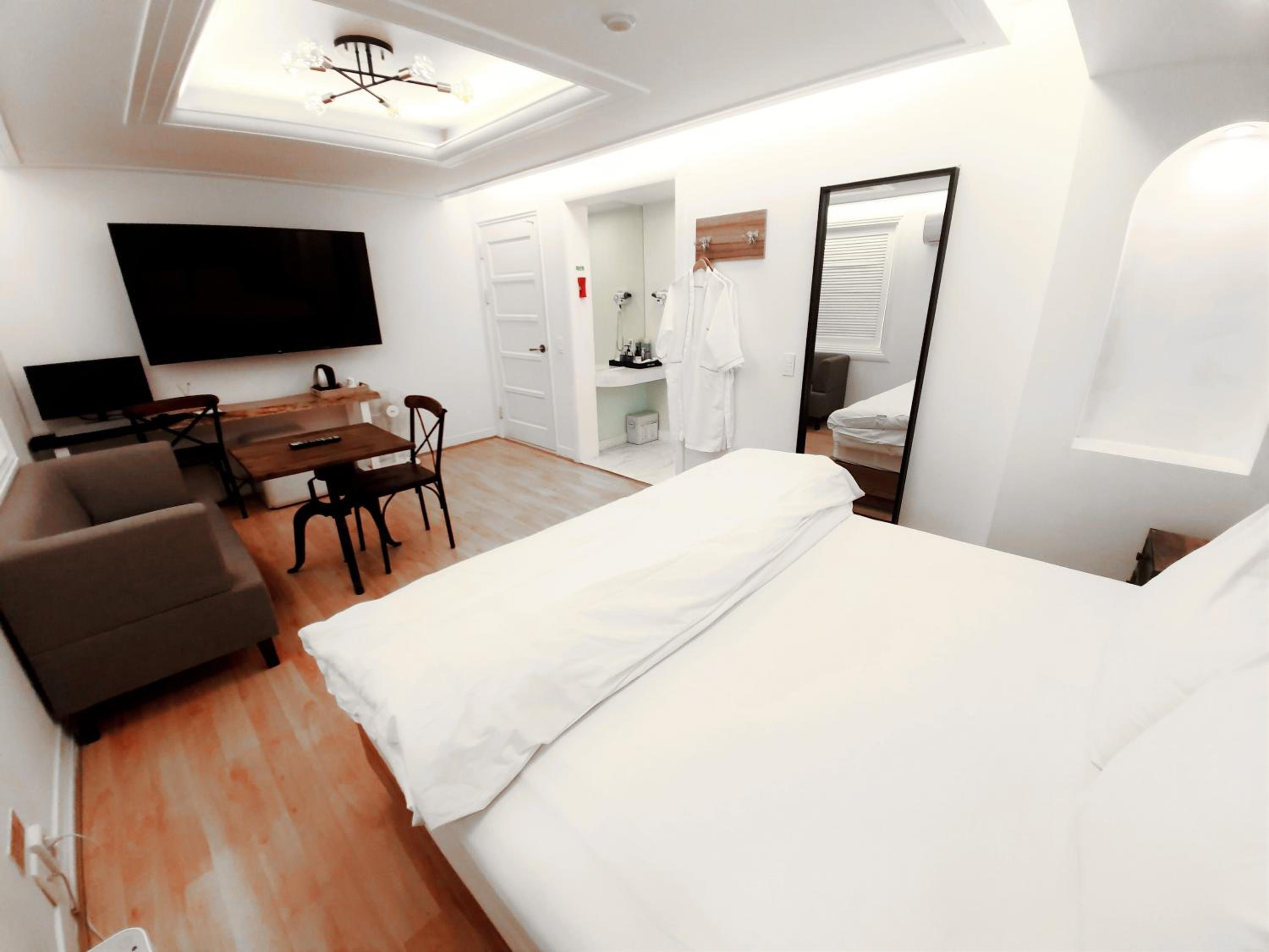 Standard Double Room photo 2