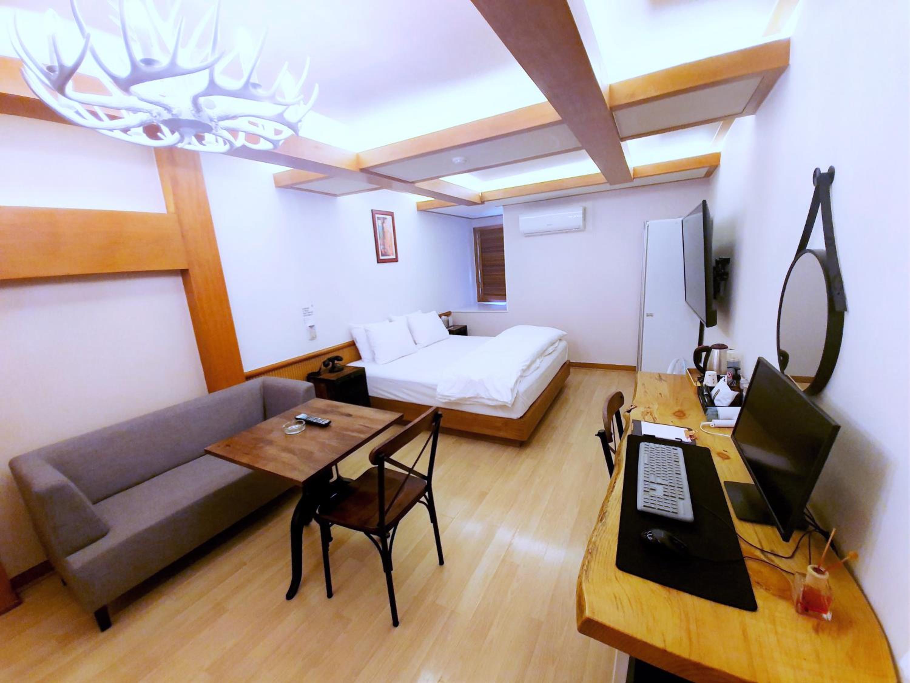 Standard Double Room photo 3