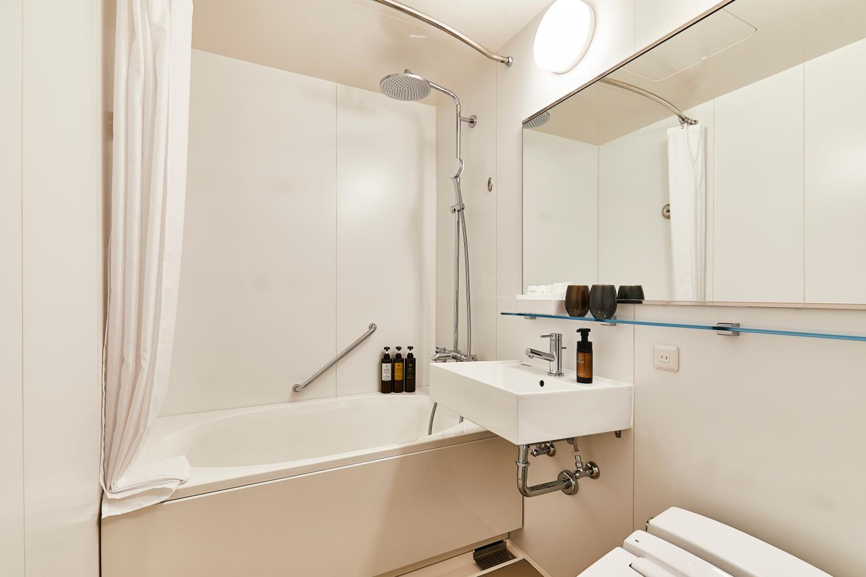 Standard Hollywood Twin Room - Smoking (E-Cigarets Only) photo 3