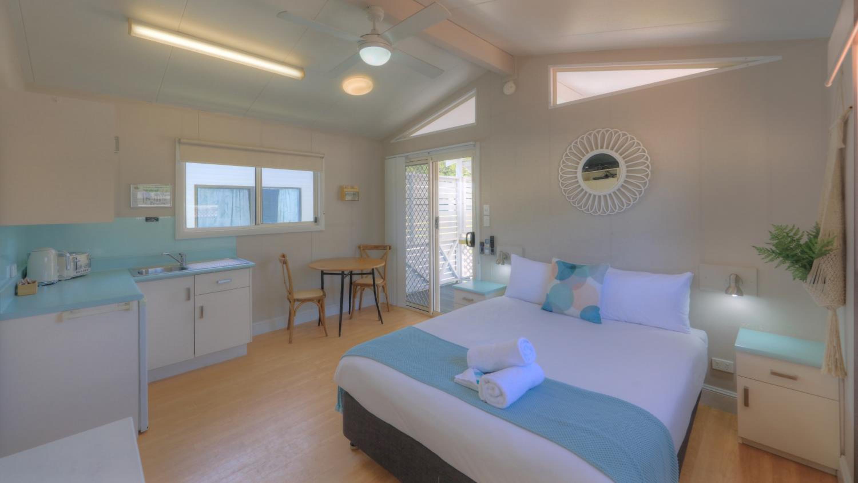 Queen Studio (Pet-Friendly)