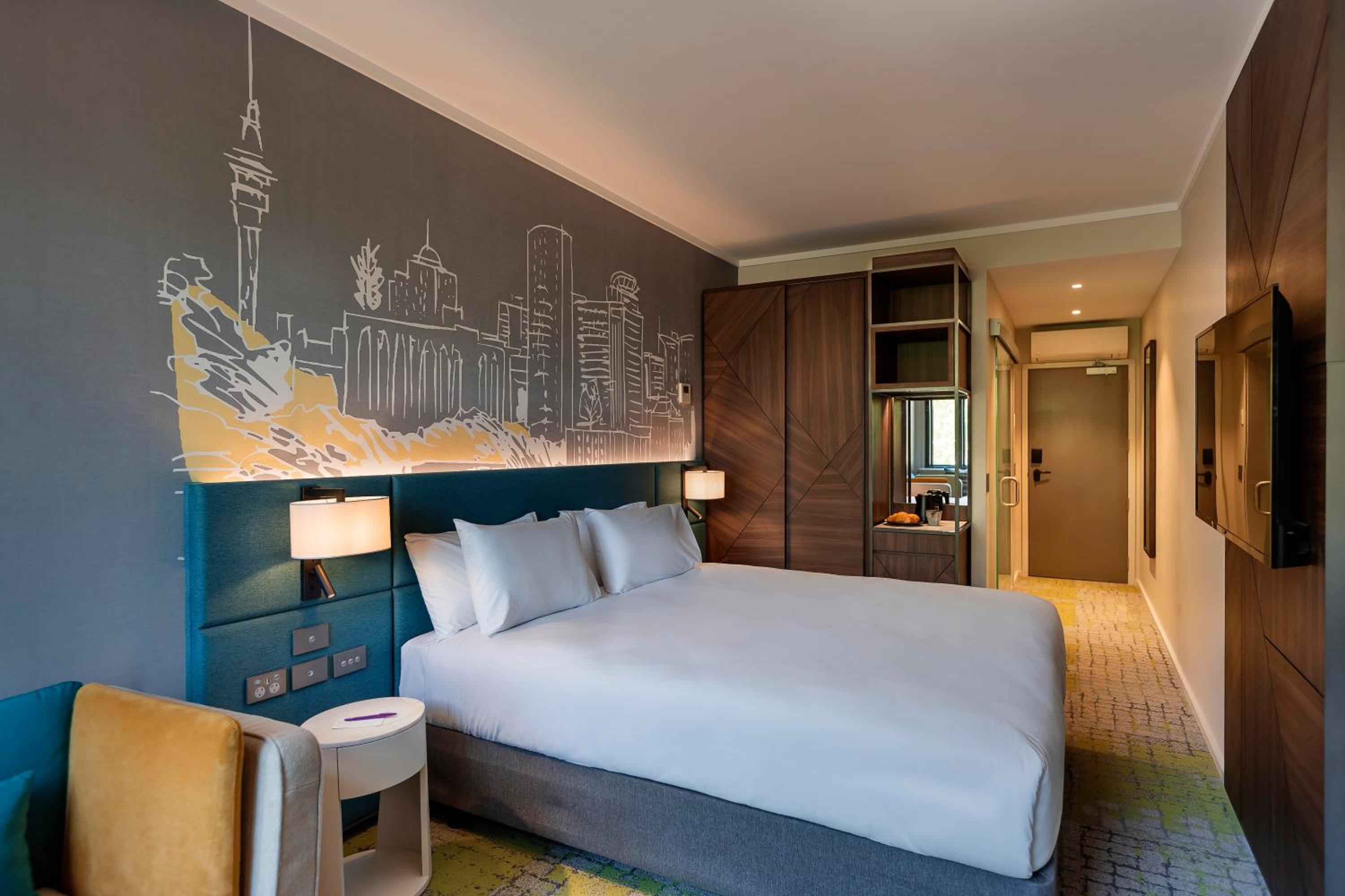 Standard King Room - Photo 4
