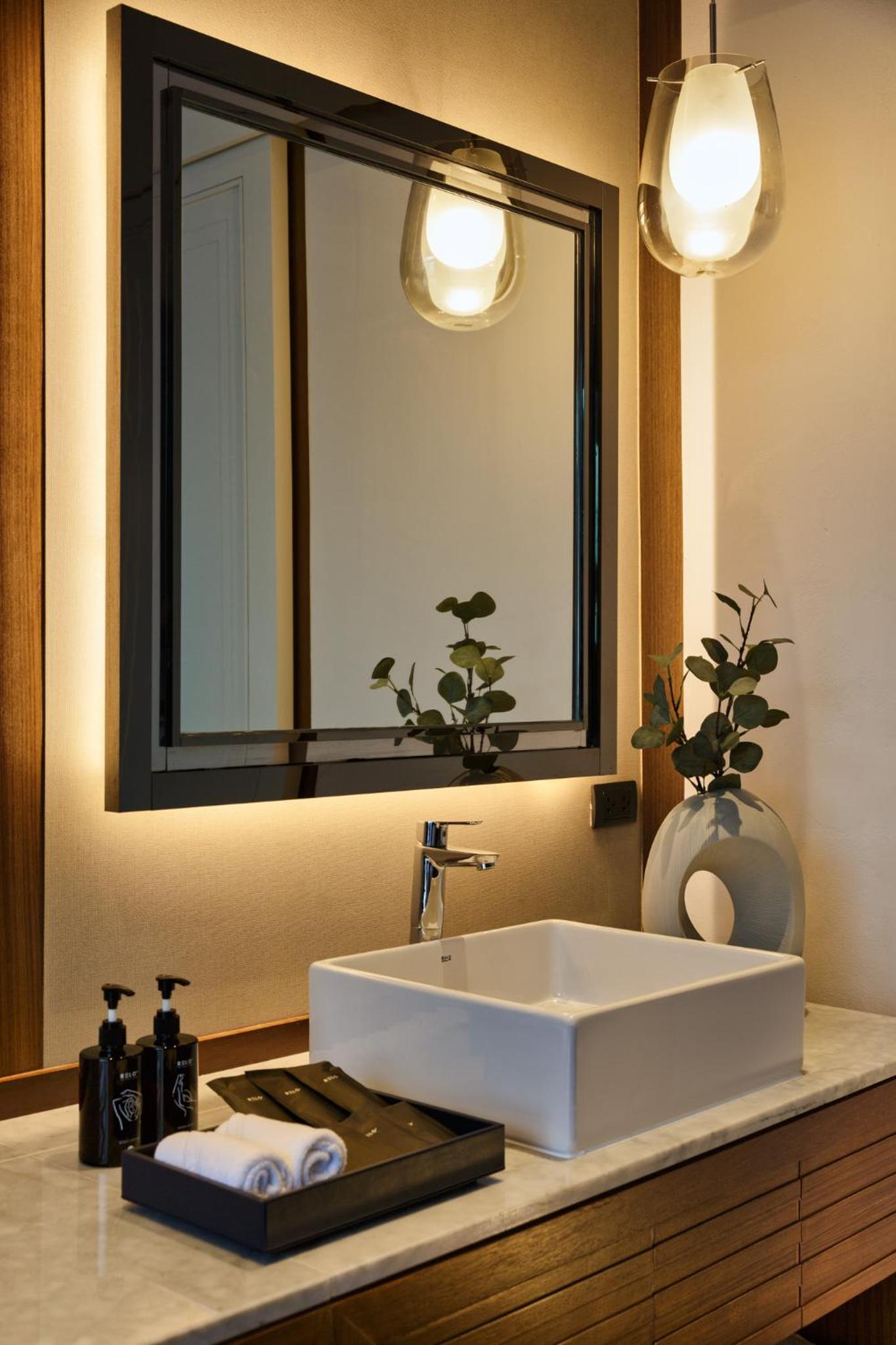 Three-Bedroom Suite - Photo 7