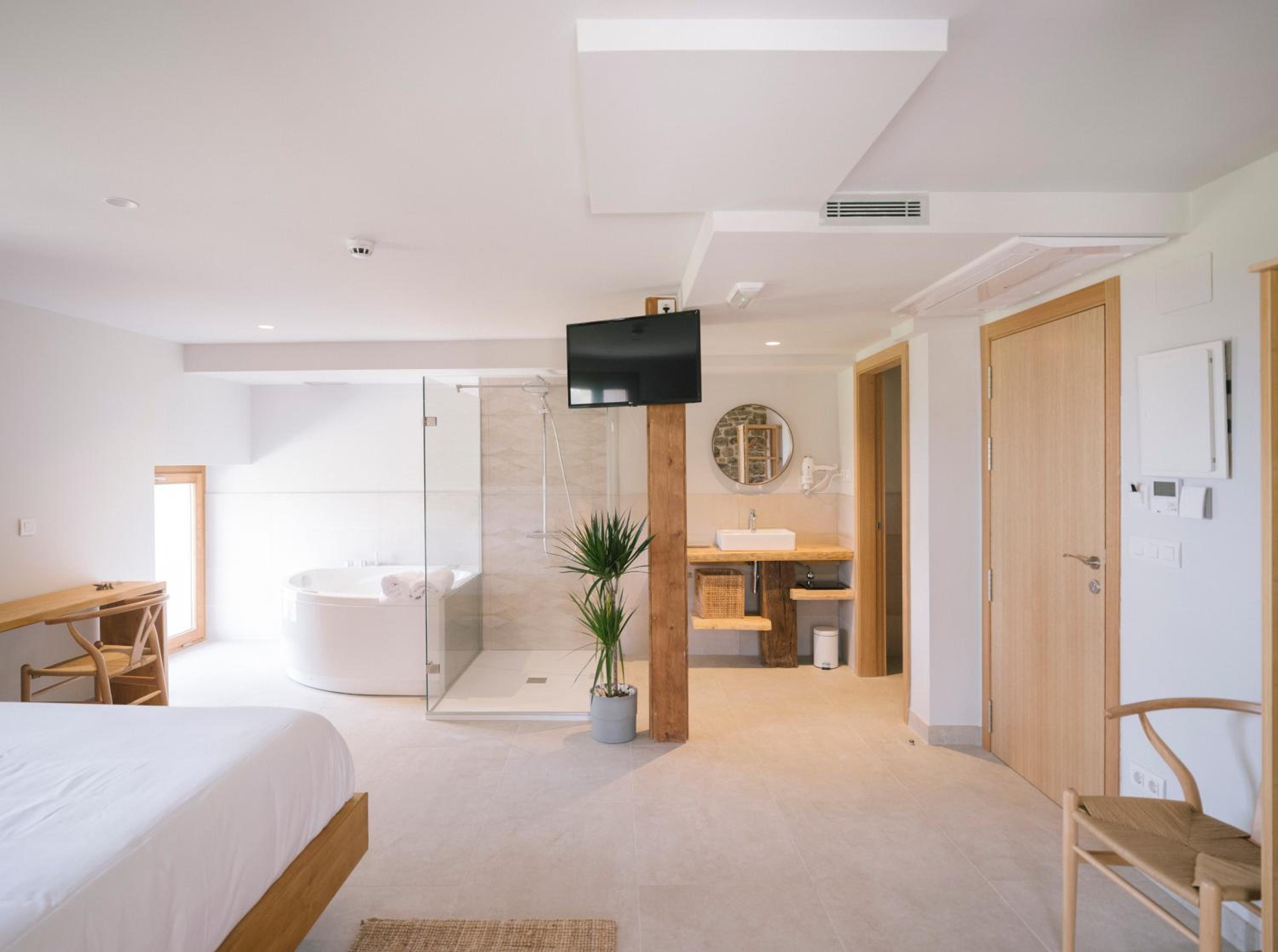 Standard Room - Photo 10