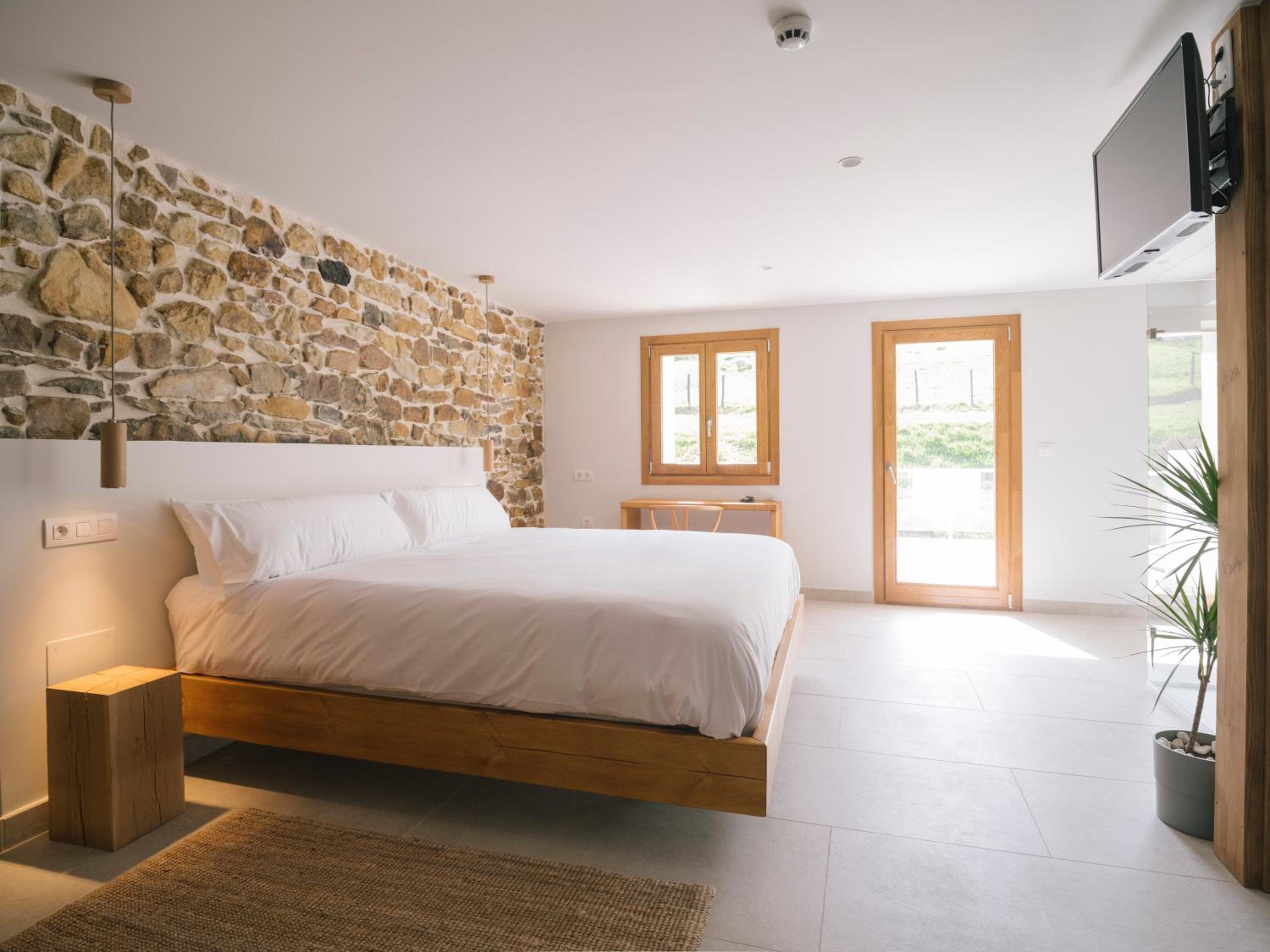 Superior Room - Photo 8
