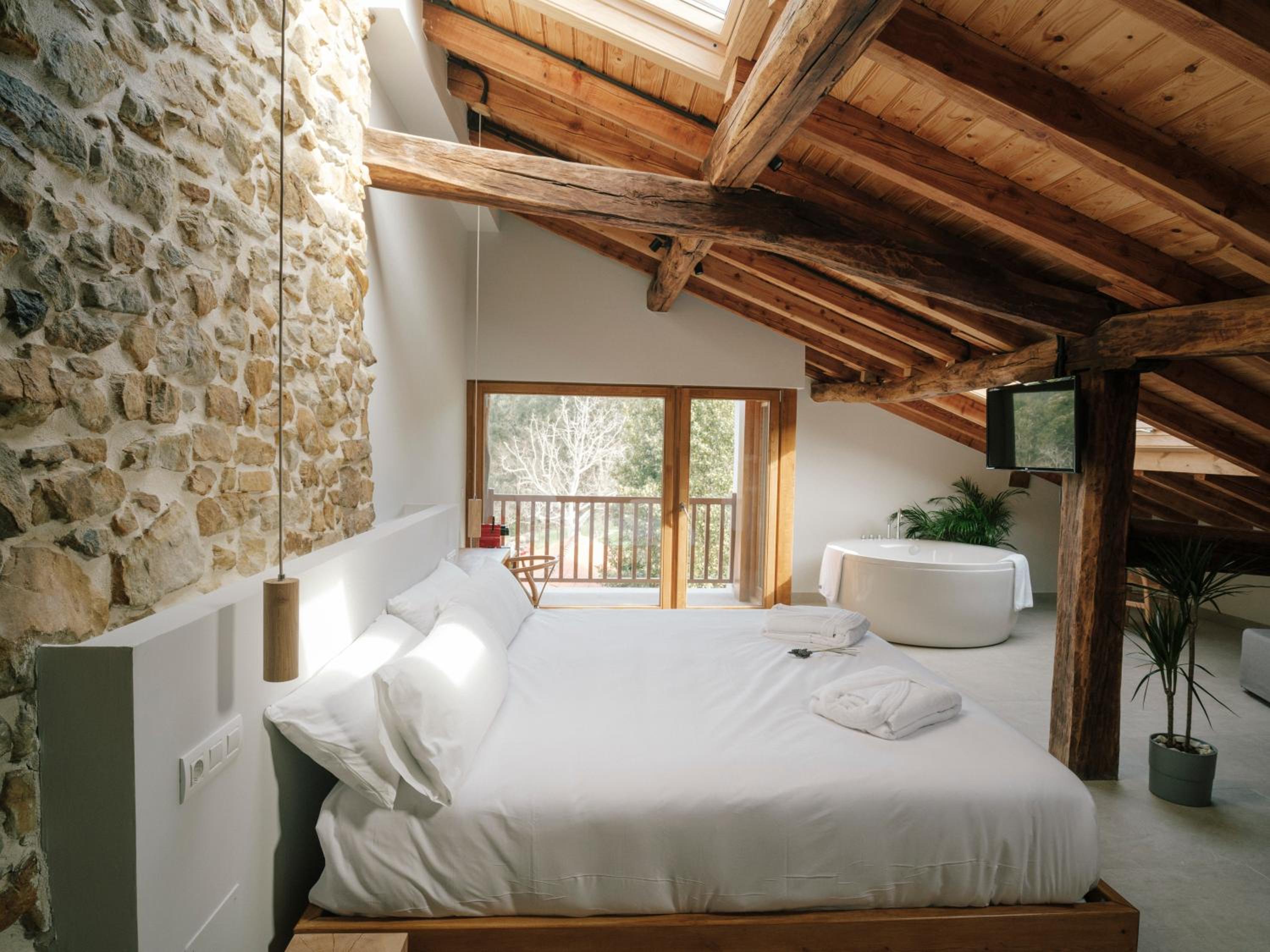 Deluxe Room - Photo 1