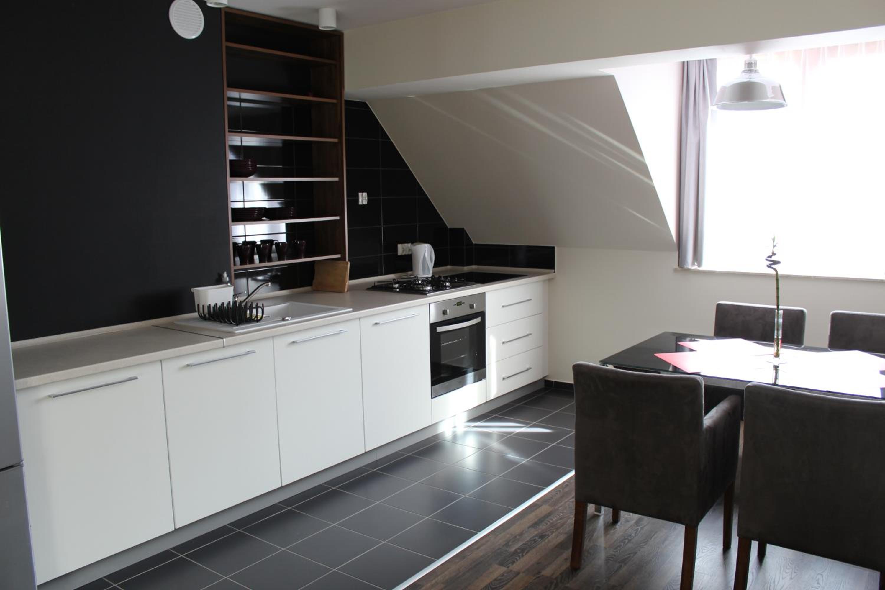 Two-Bedroom Apartment - Photo 6