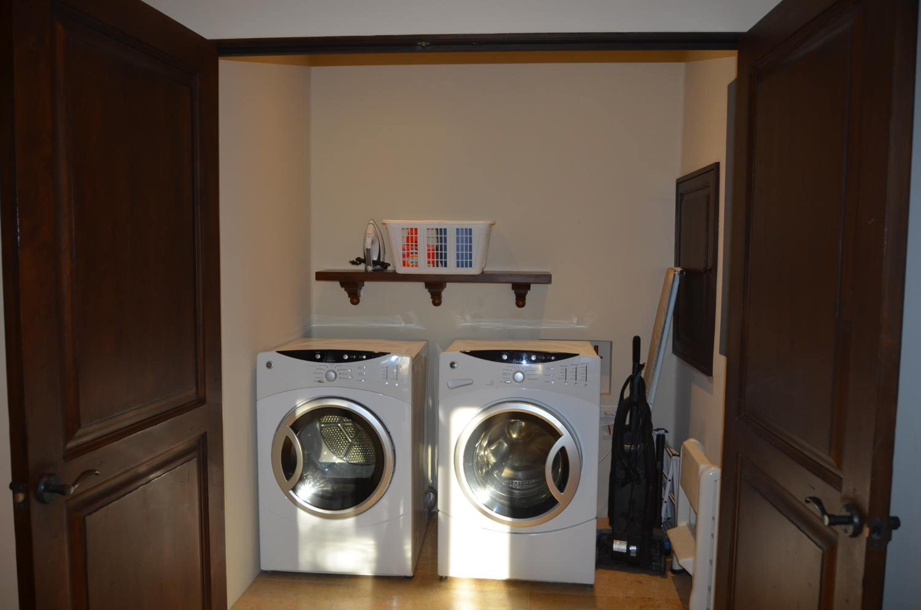 One Bedroom Residence - Ocean View - Photo 2