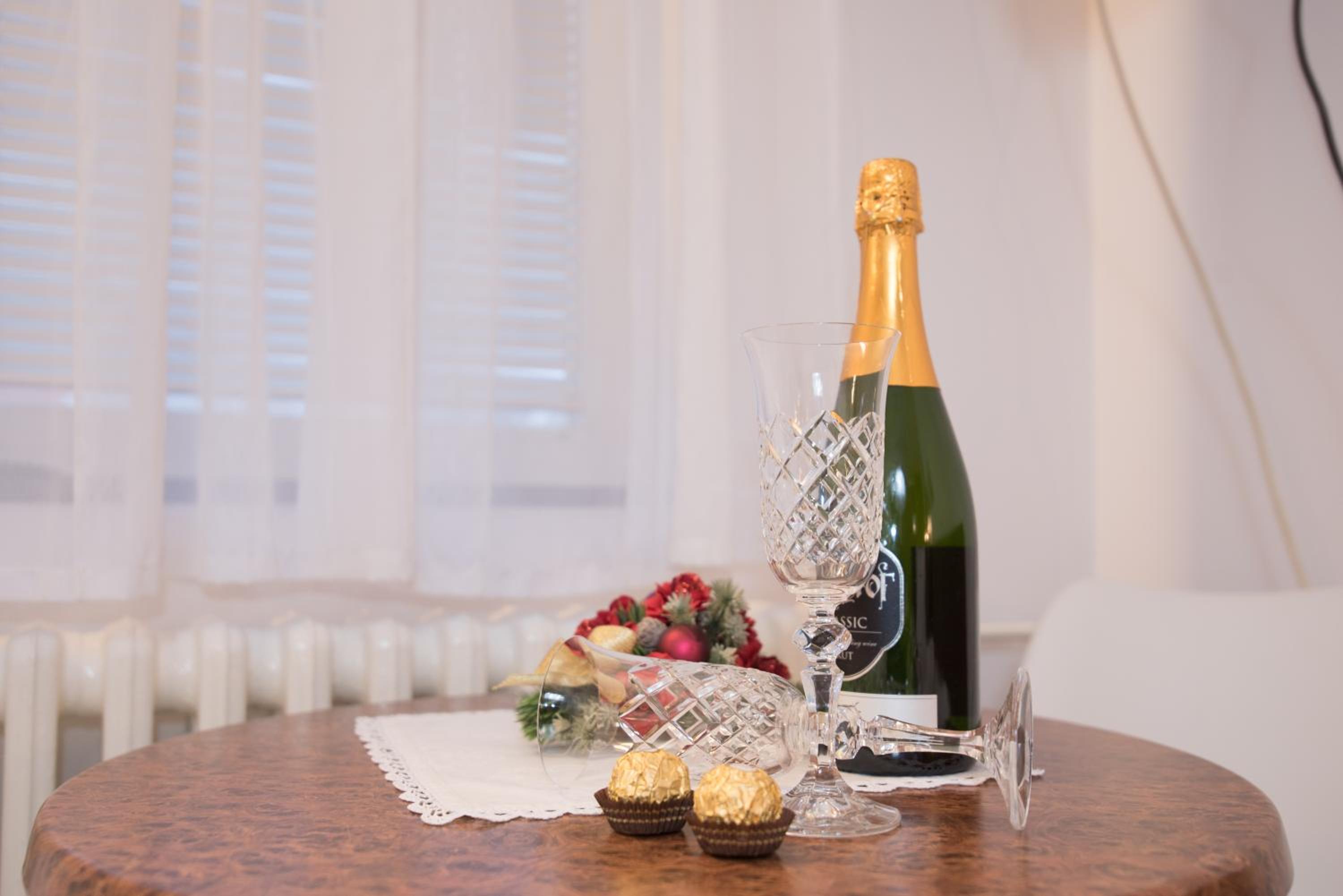 Double or Twin Room with Bathroom - Photo 16