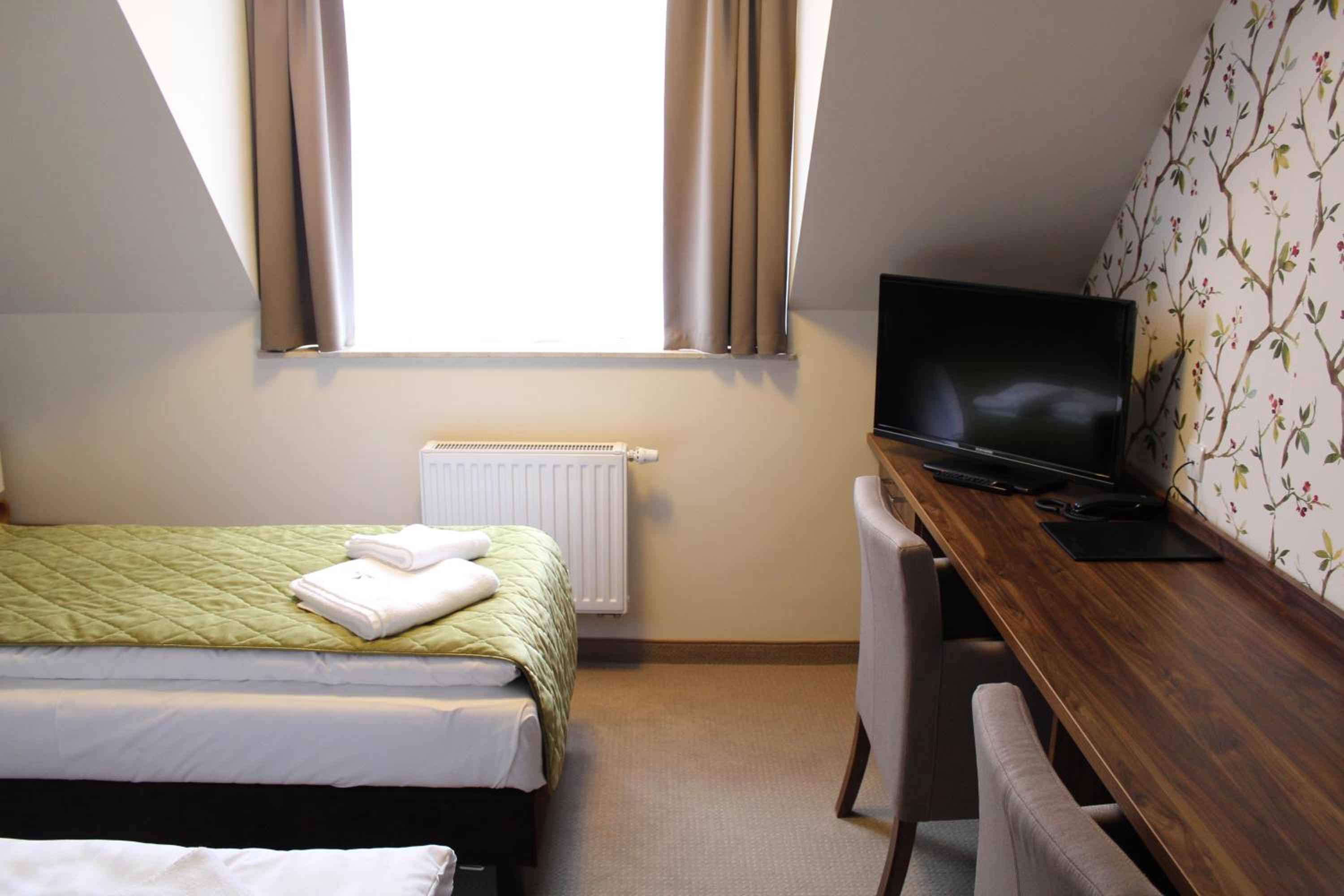 Double Room with Private Bathroom - Photo 3