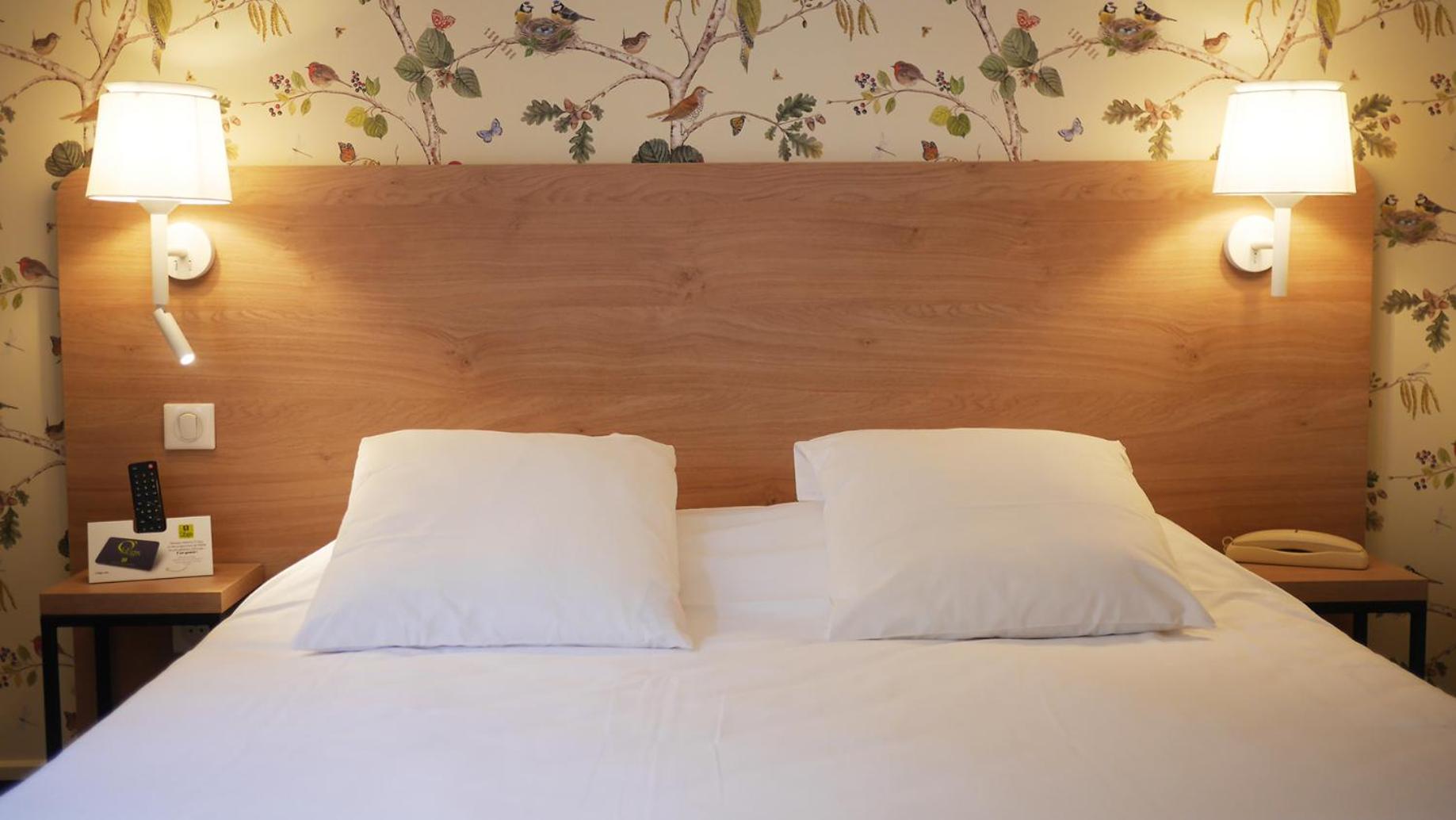 Twin Room - Photo 2