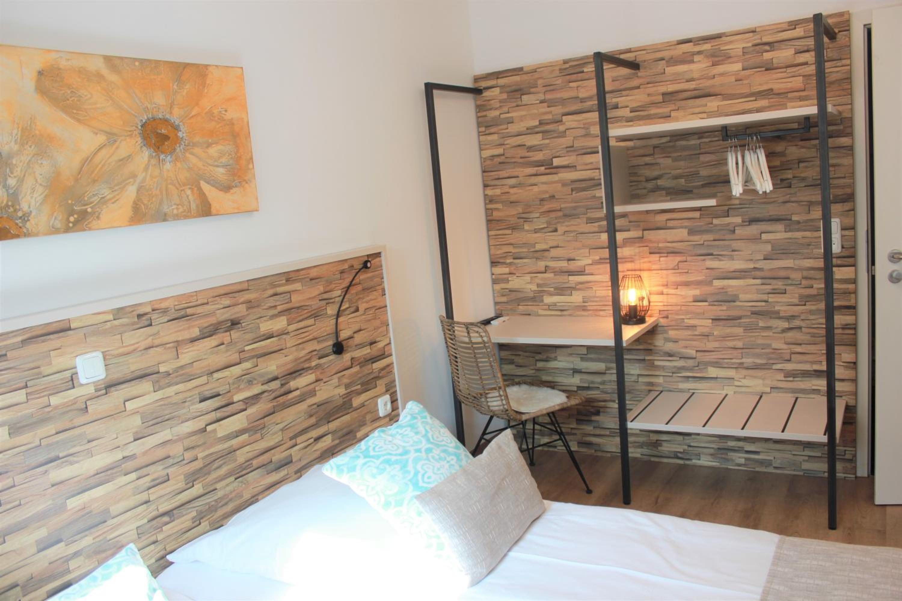 Double Room - Photo 17