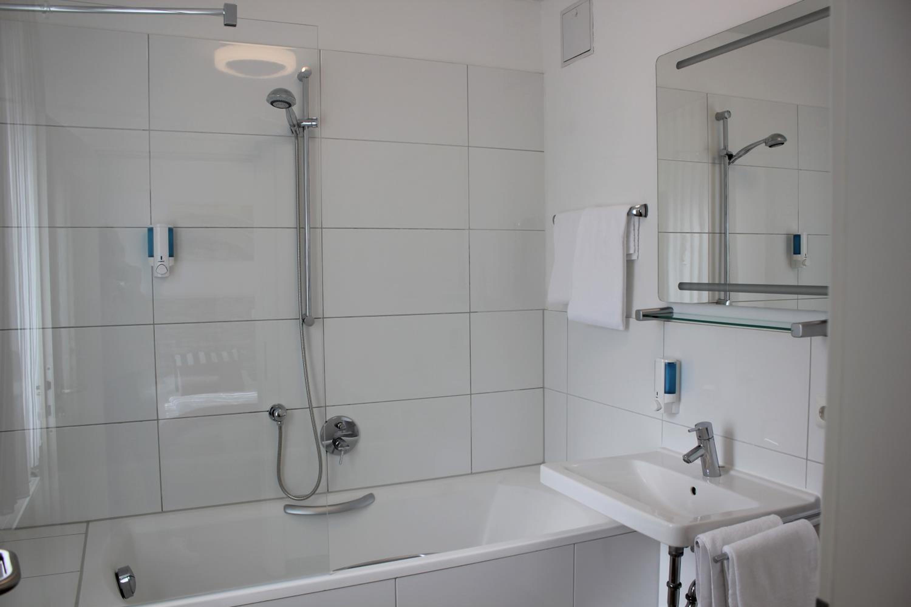 Double Room - Photo 4
