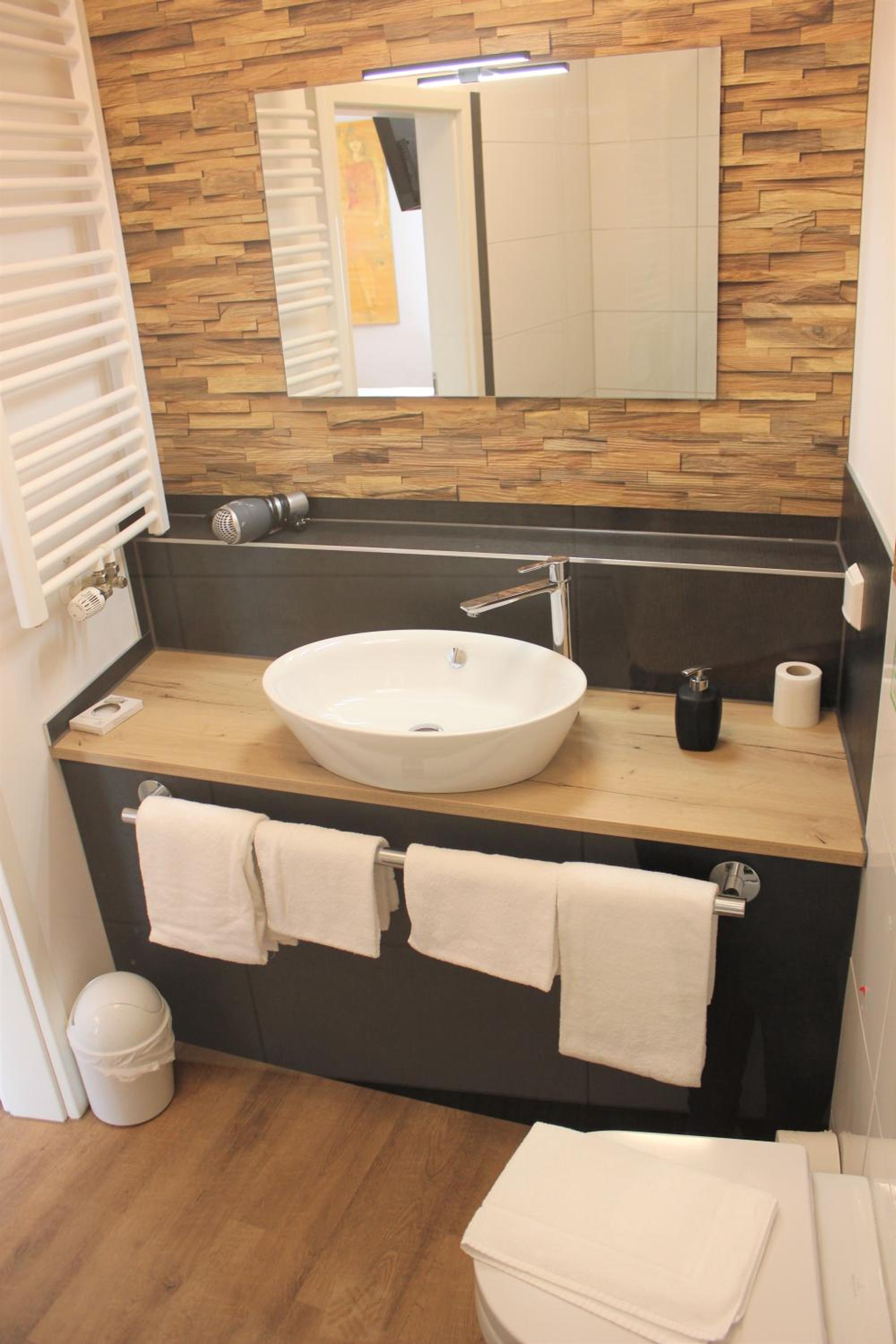 Standard Triple Room - Photo 4